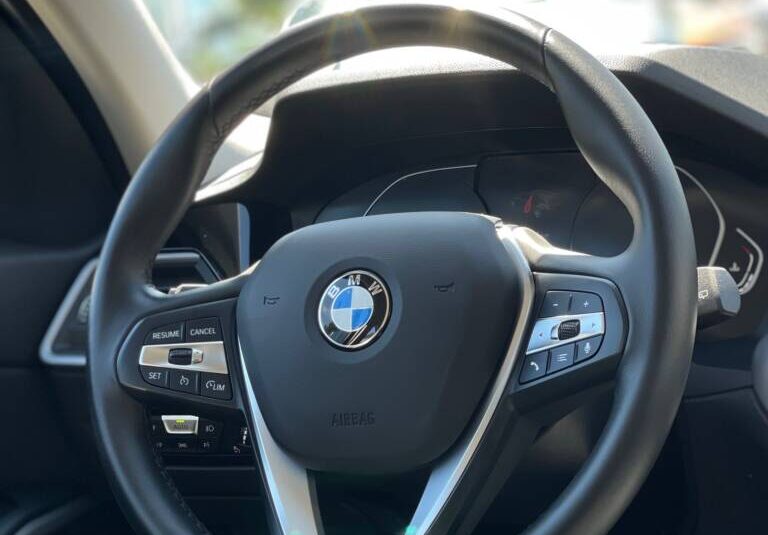 BMW 318d Touring Advantage Automatic – GRATIS REGISTRACIJA