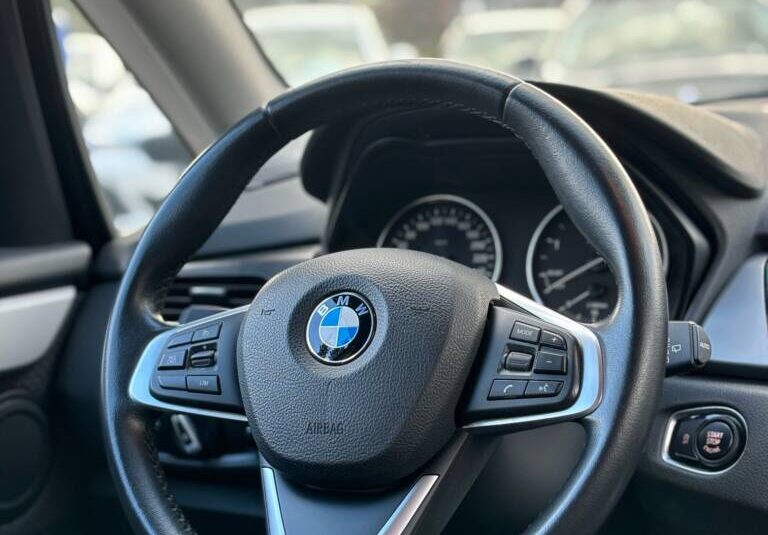 BMW 218d ActiveTourer Advantage Automatic