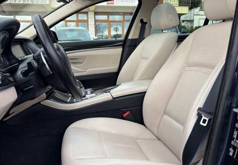 BMW 520d Luxury Touring Automatic