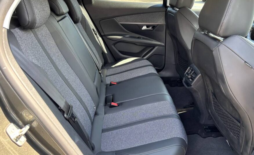 Peugeot 3008 1.6 HDI Allure