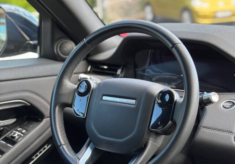 Range Rover Evoque 2.0D SE R-Dynamic AWD Automatic