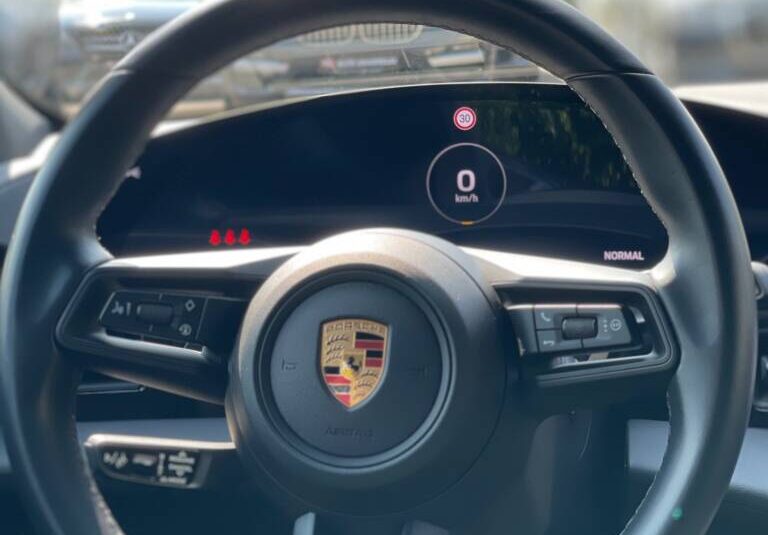 Porsche Taycan
