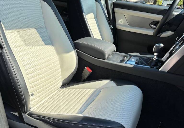 Land Rover Discovery Sport D165 R-Dynamic SE