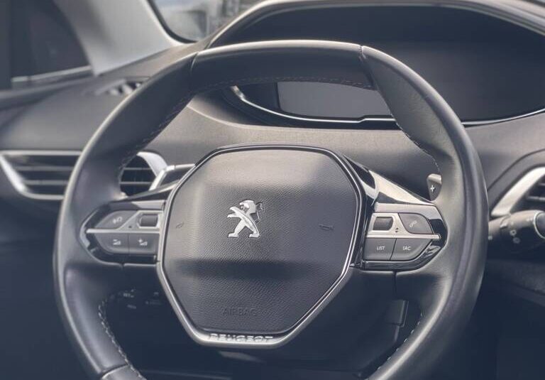 Peugeot 5008 1.5 BlueHDI Allure GT Line Aut.