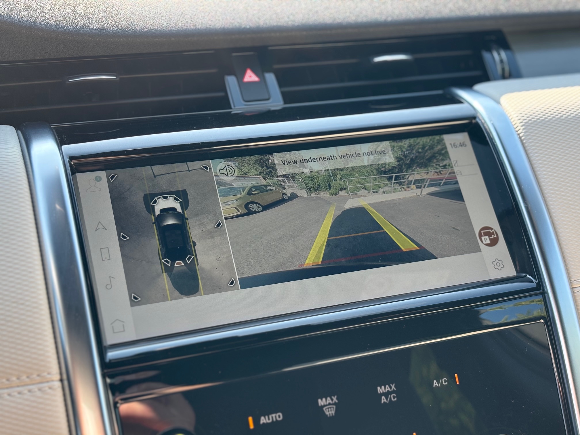 Land Rover Discovery Sport D165 R-Dynamic SE