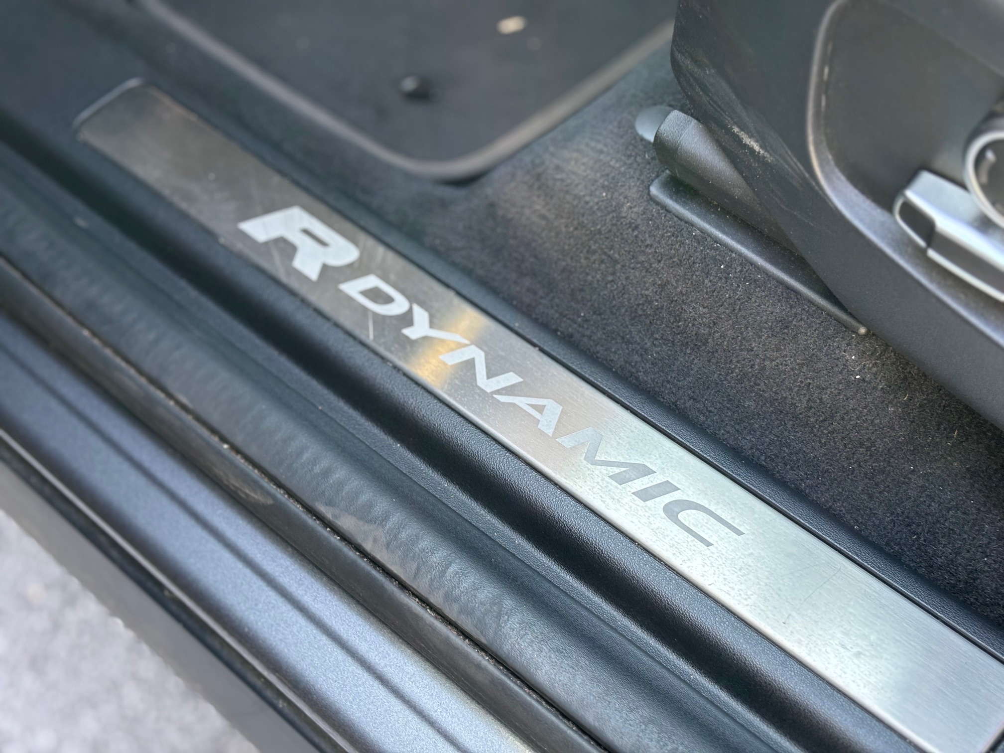 Land Rover Discovery Sport D165 R-Dynamic SE