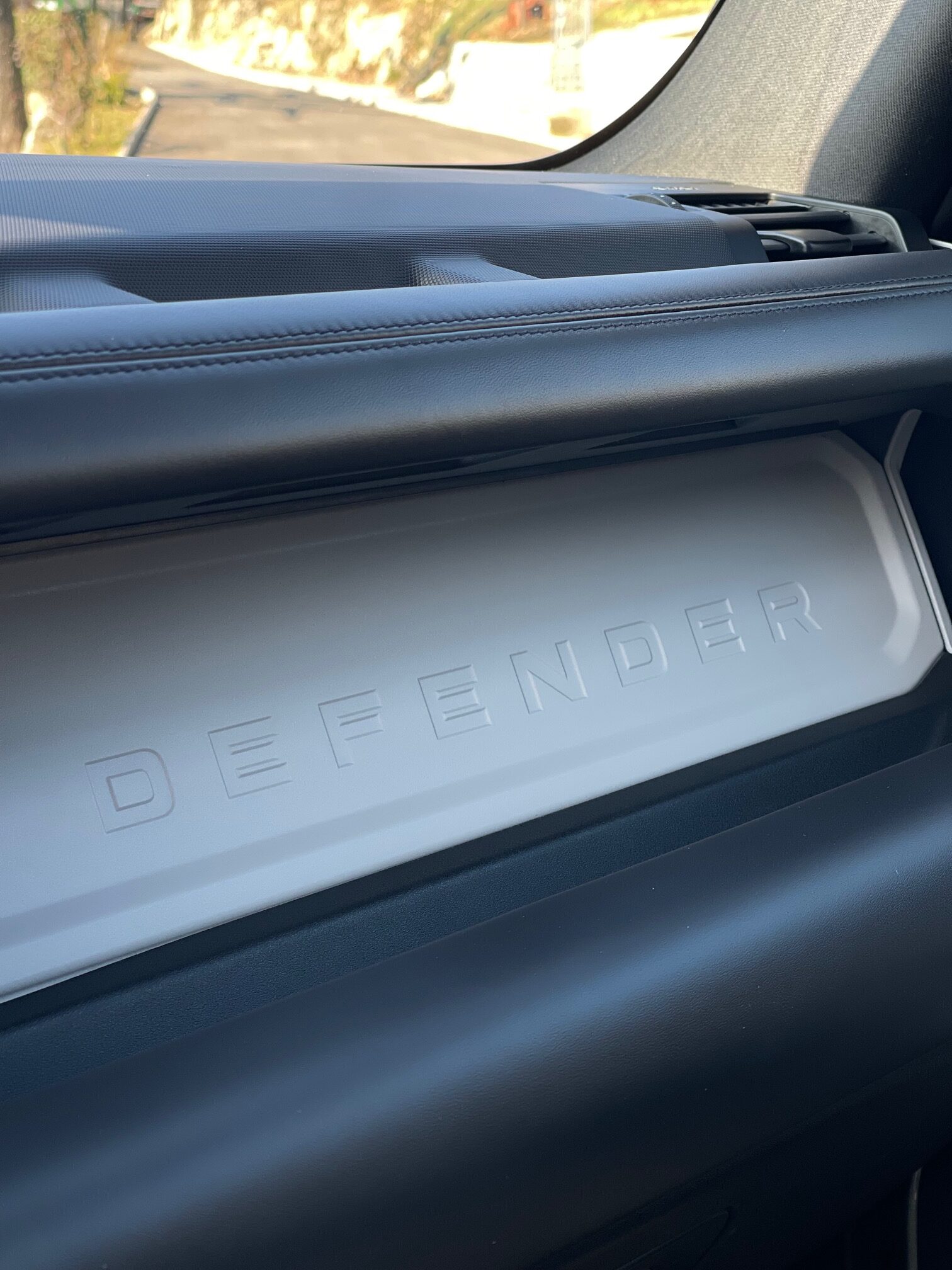 Land Rover Defender D250 X-Dynamic HSE