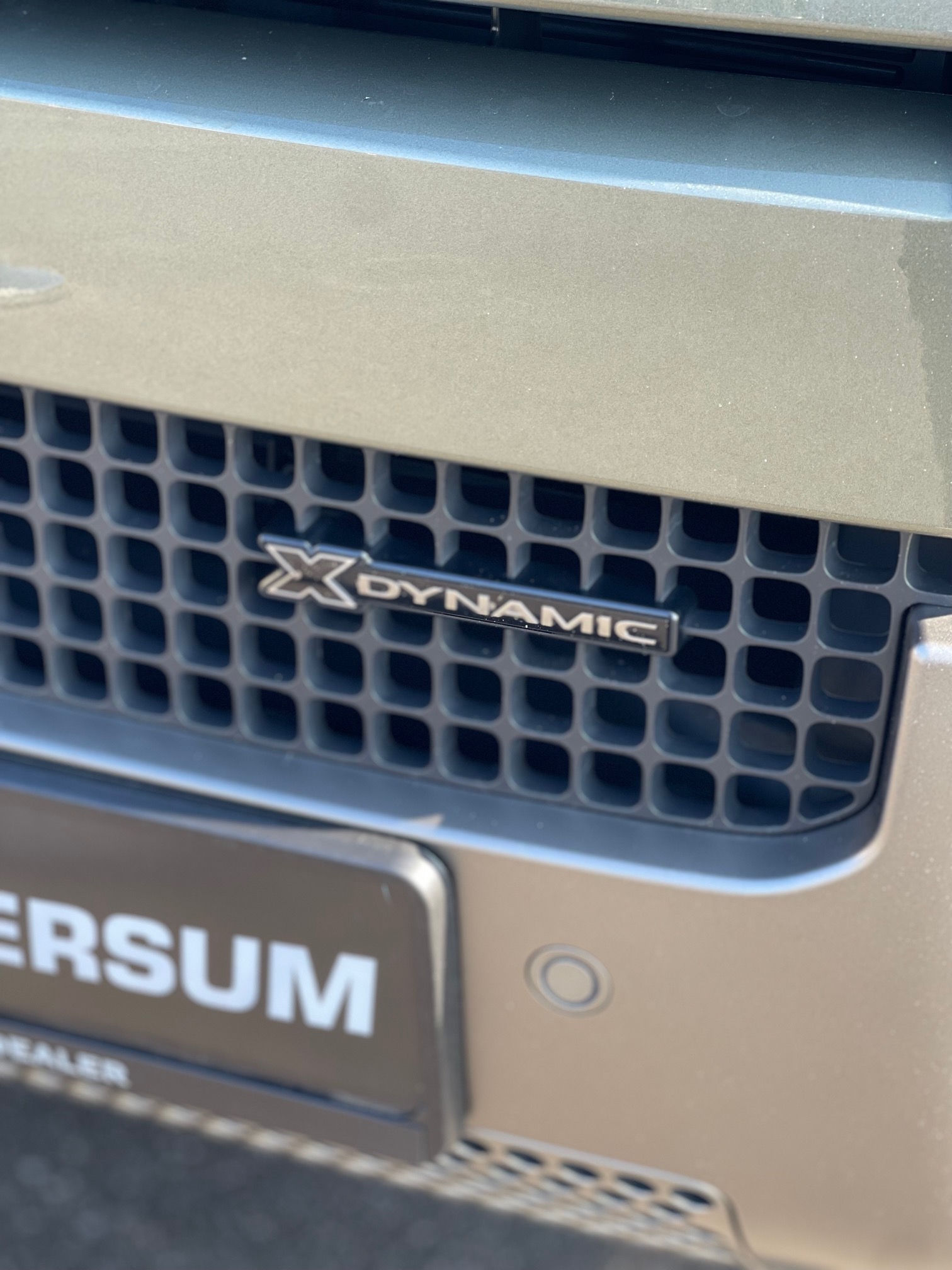 Land Rover Defender D250 X-Dynamic HSE