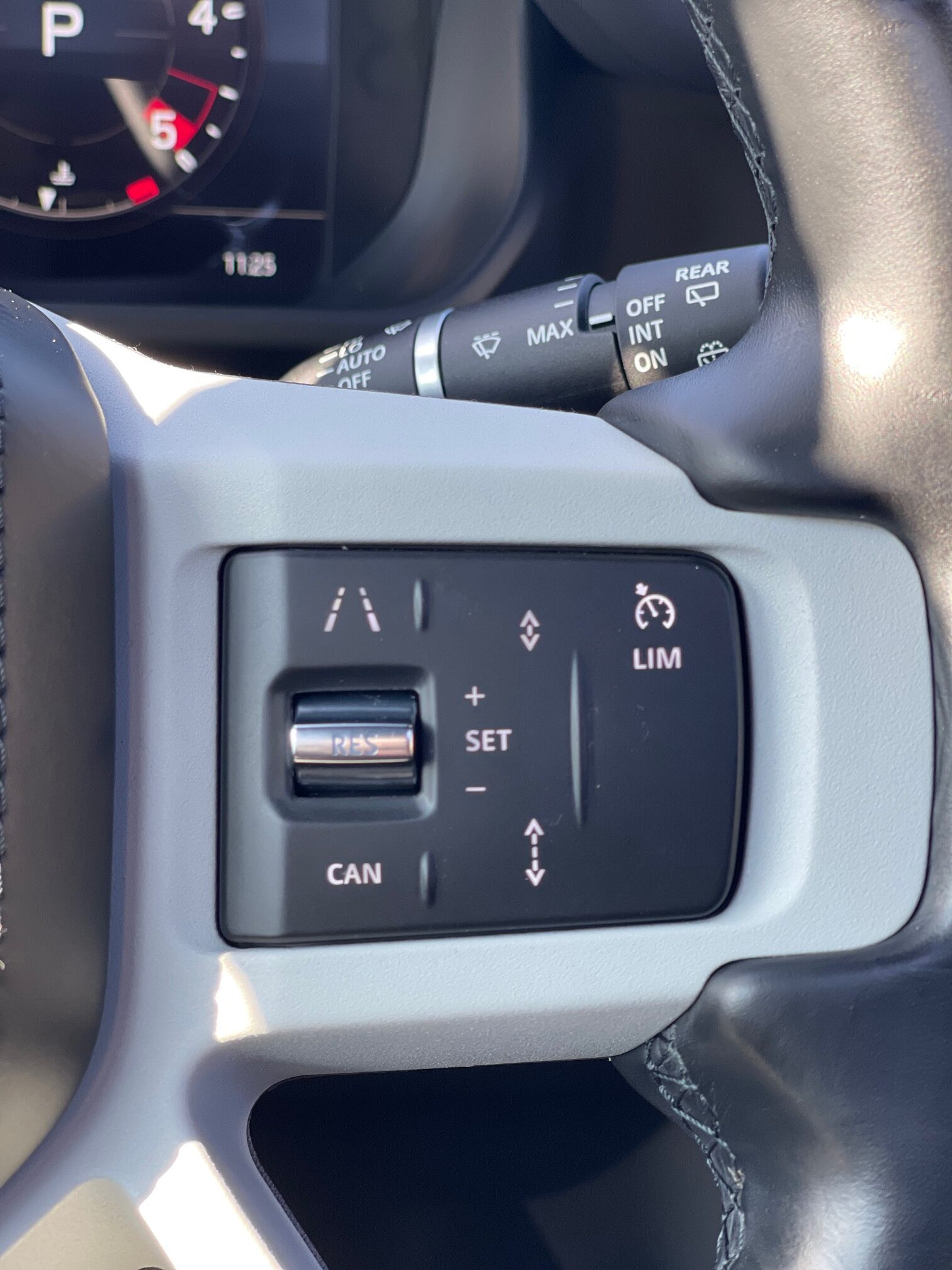 Land Rover Defender D250 X-Dynamic HSE