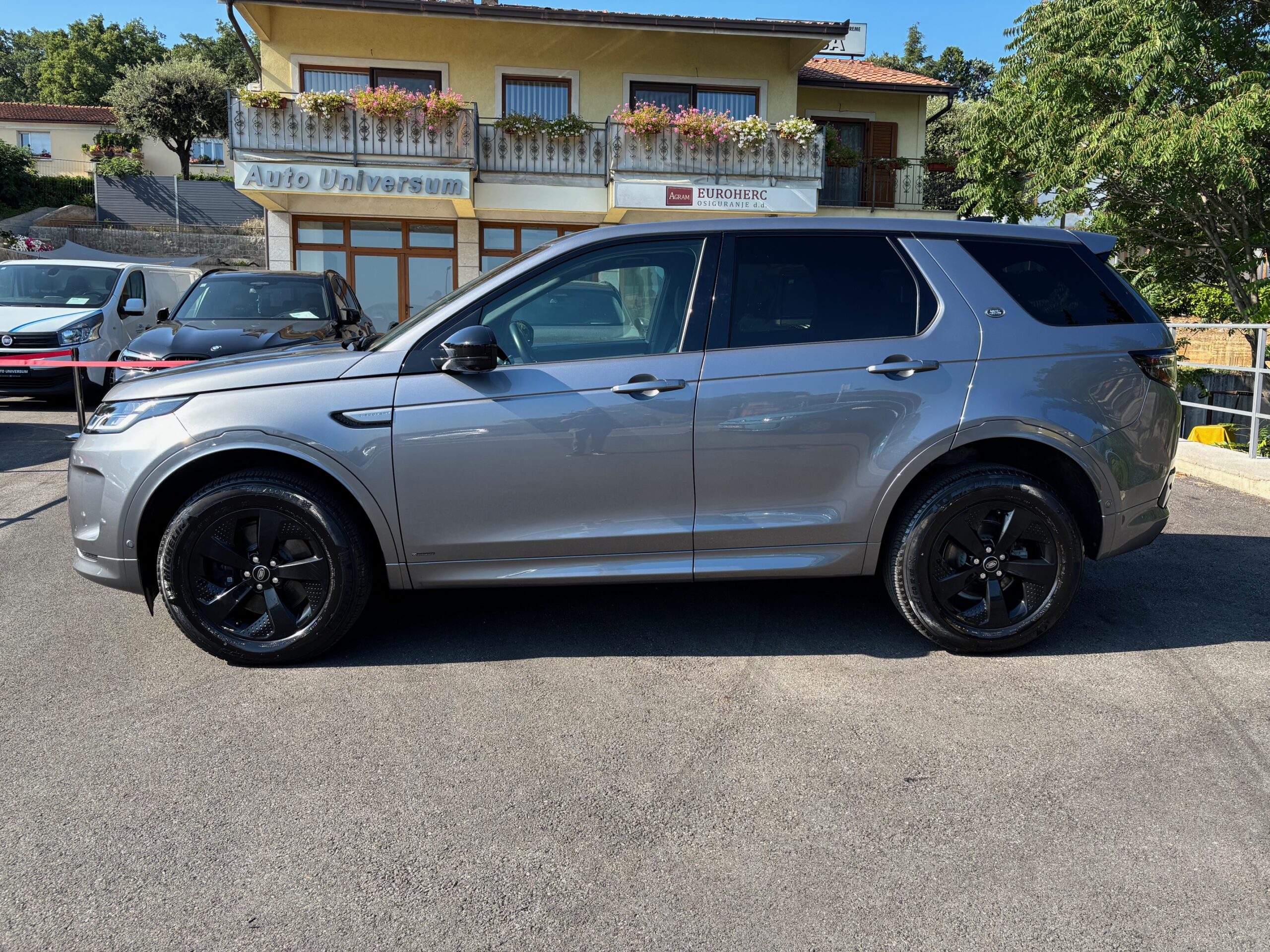 Land Rover Discovery Sport D165 R-Dynamic SE