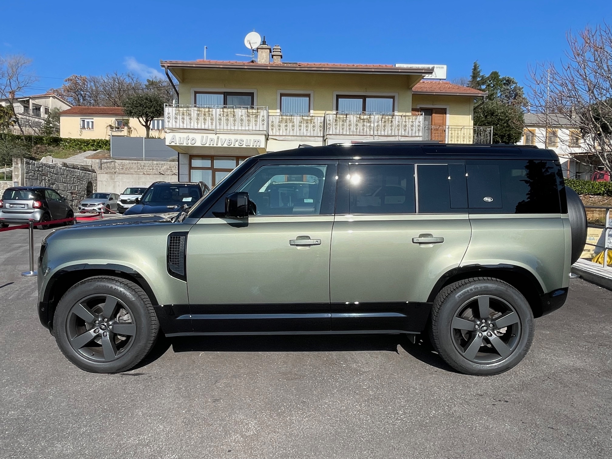 Land Rover Defender D250 X-Dynamic HSE