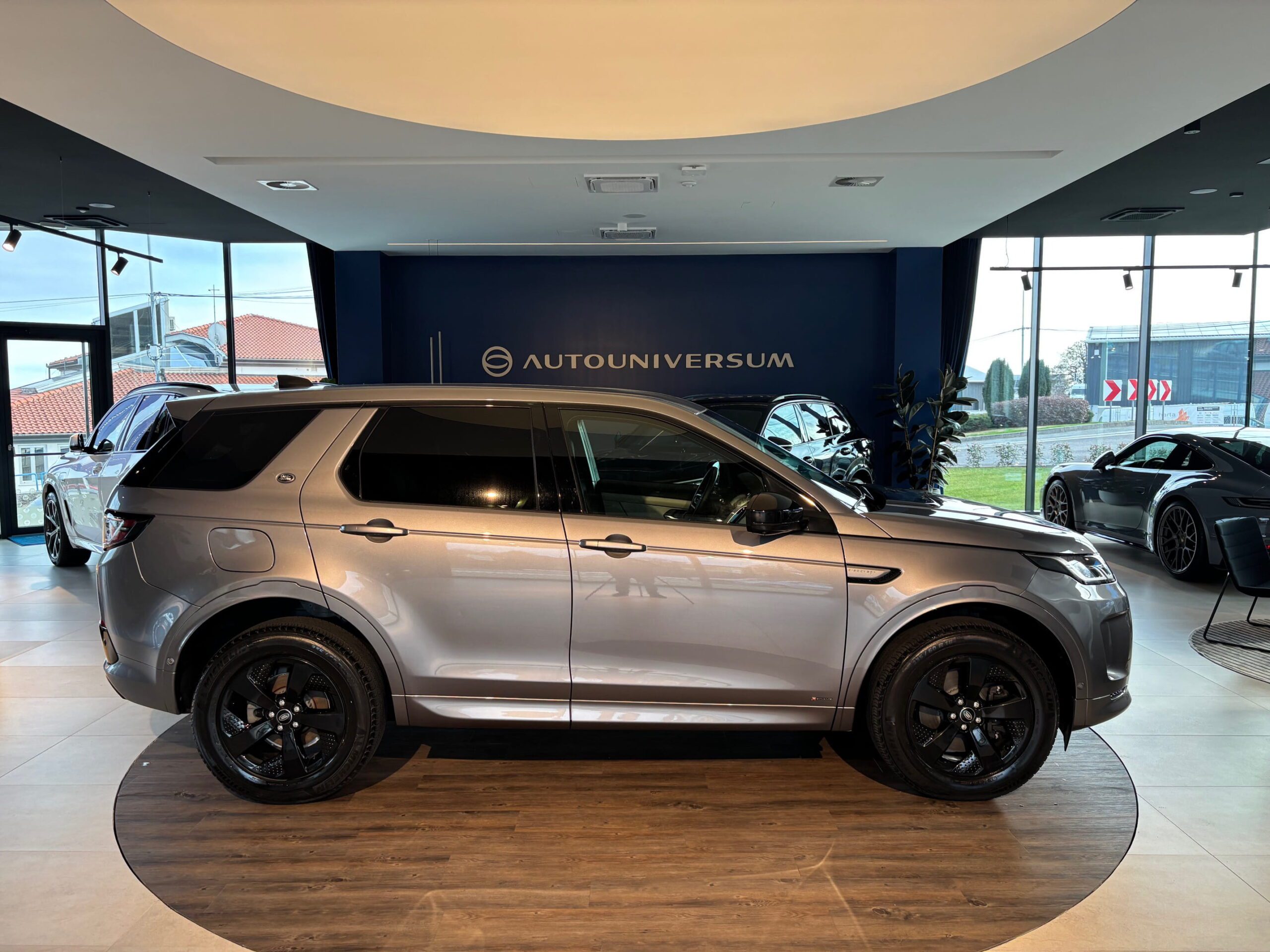 Land Rover Discovery Sport D165 R-Dynamic SE