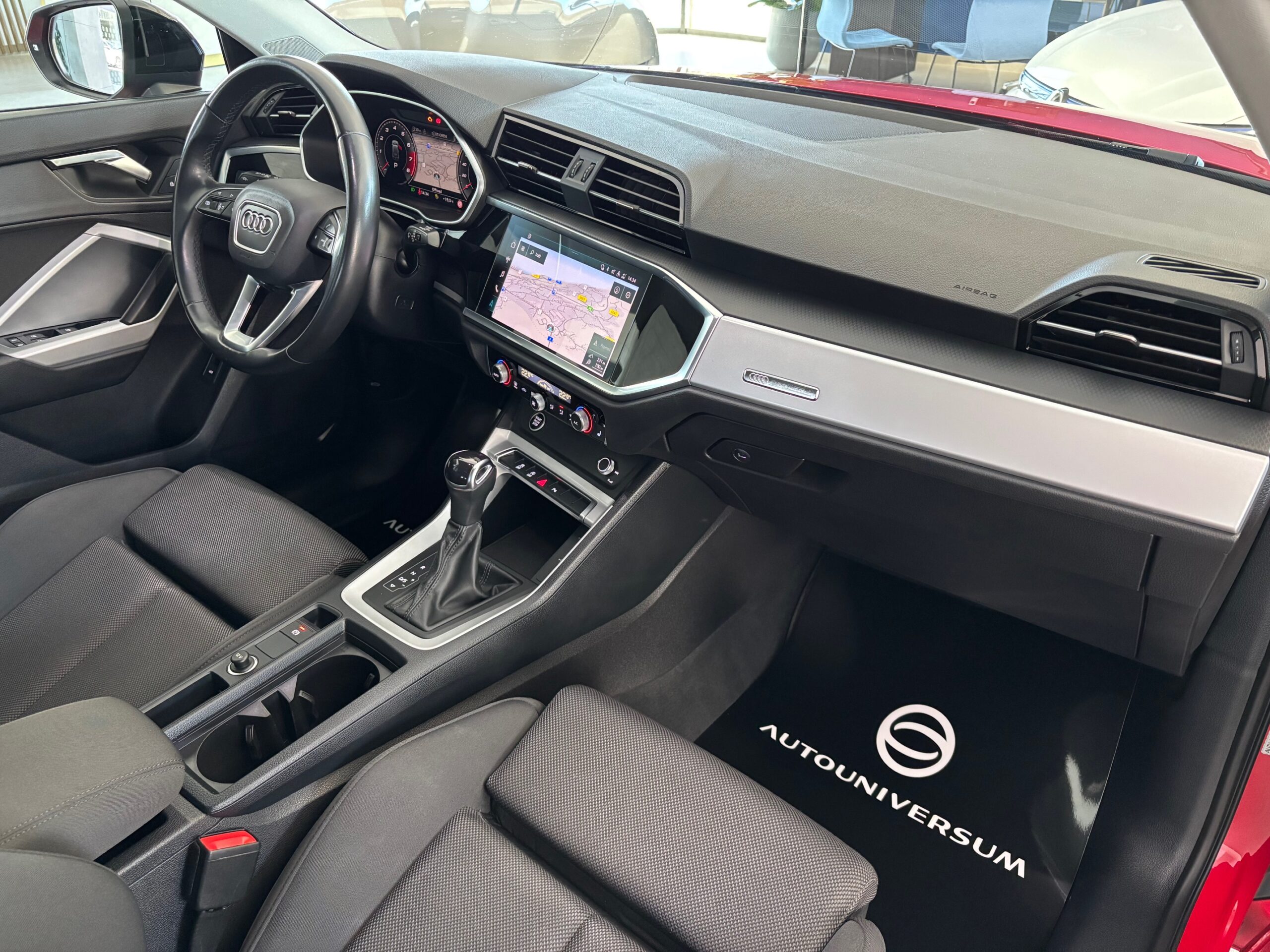 Audi Q3 35TFSI S-Line S-Tronic