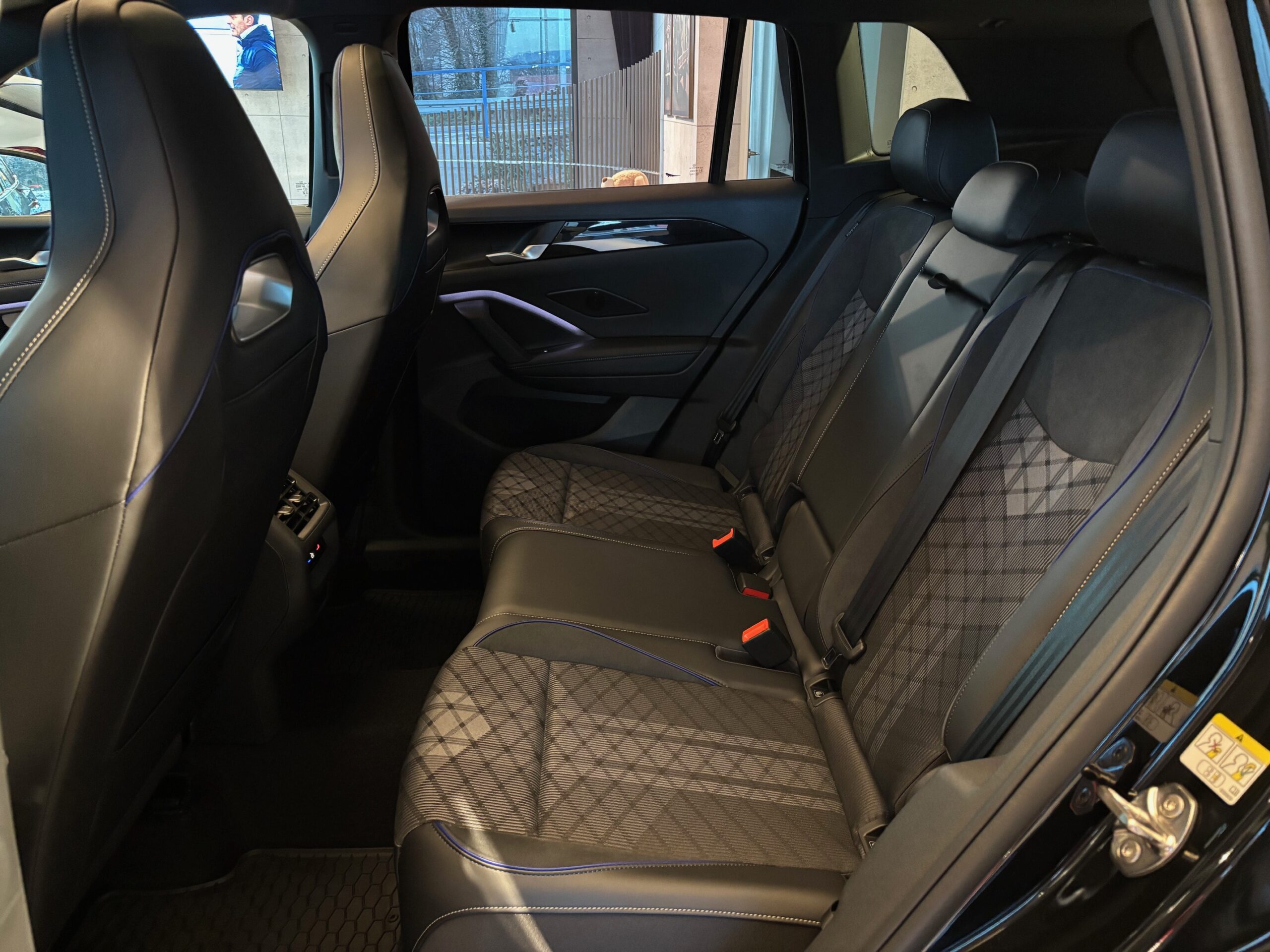 VW Tiguan 2.0 TDI DSG R-Line Plus