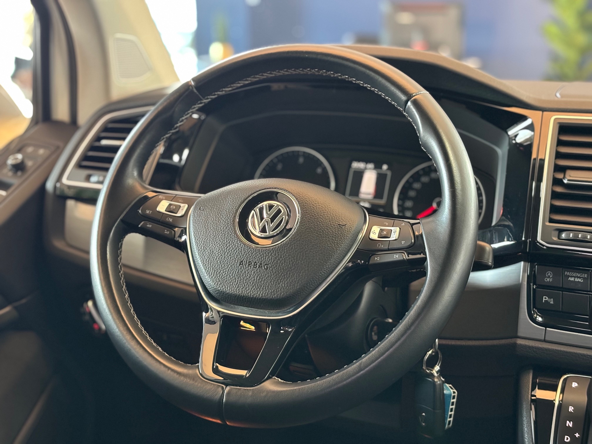 Volkswagen Multivan 6.1 2.0 TDI DSG 4Motion