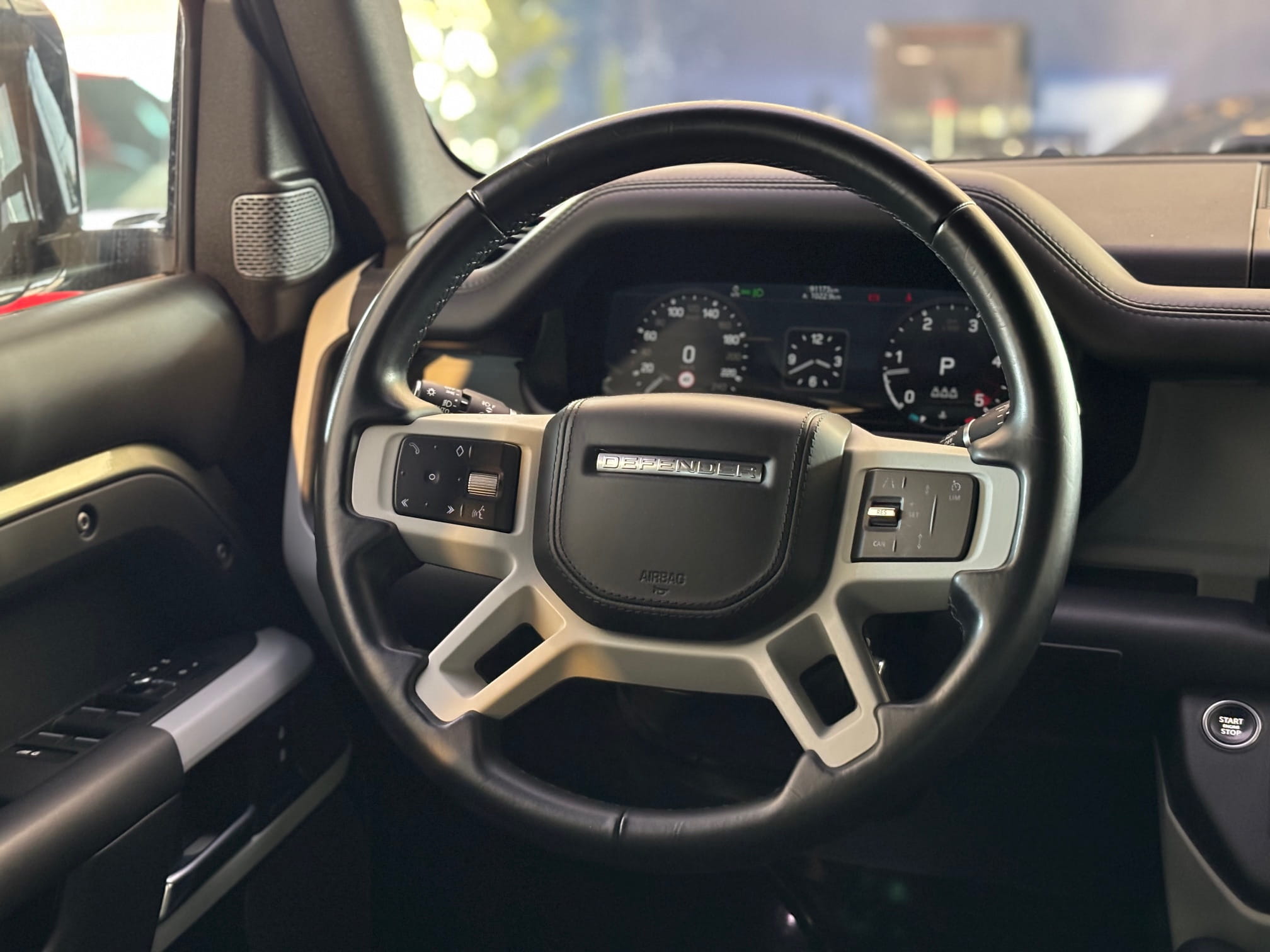 Land Rover Defender D250 X-Dynamic HSE