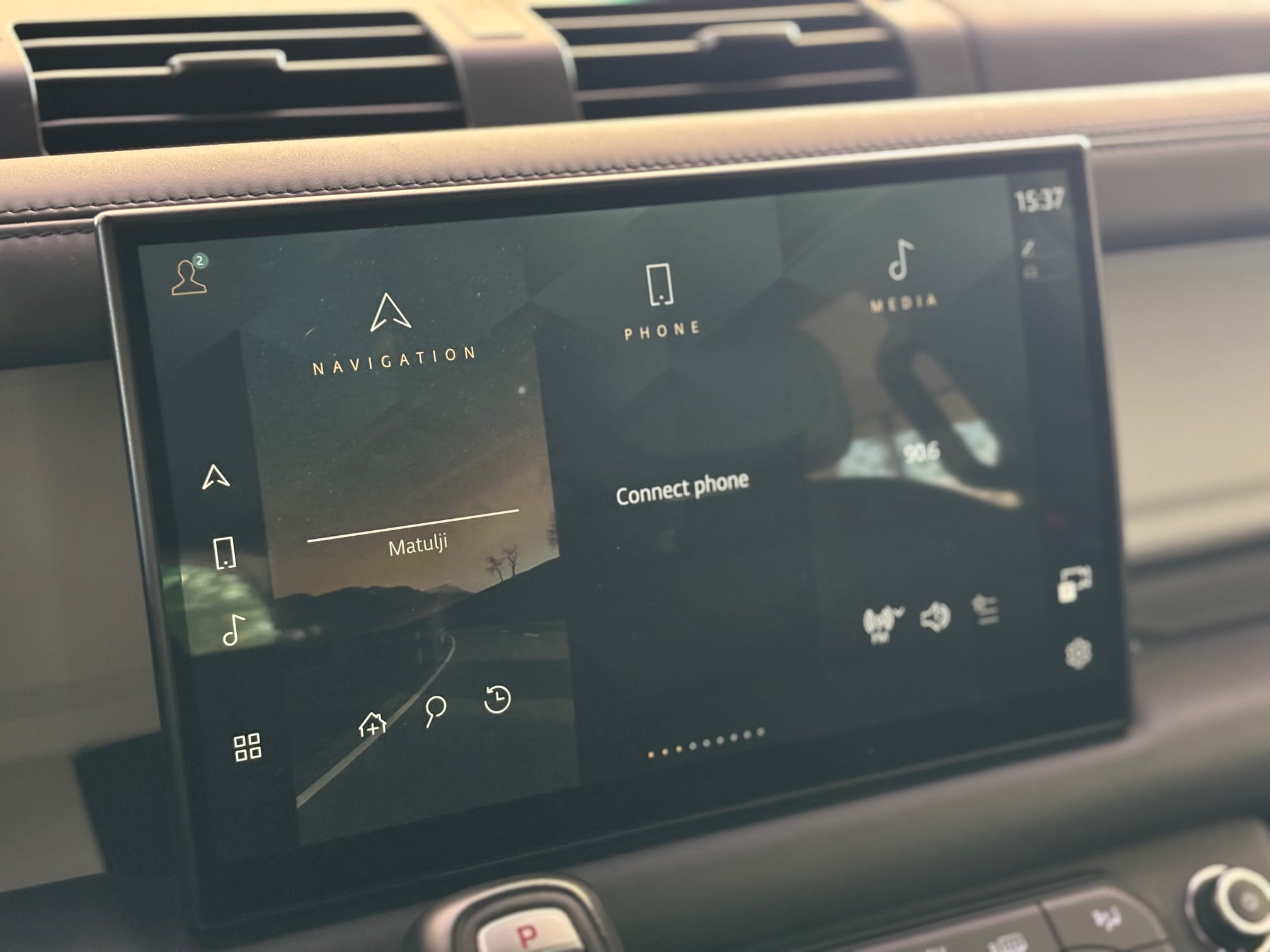 Land Rover Defender D250 X-Dynamic HSE