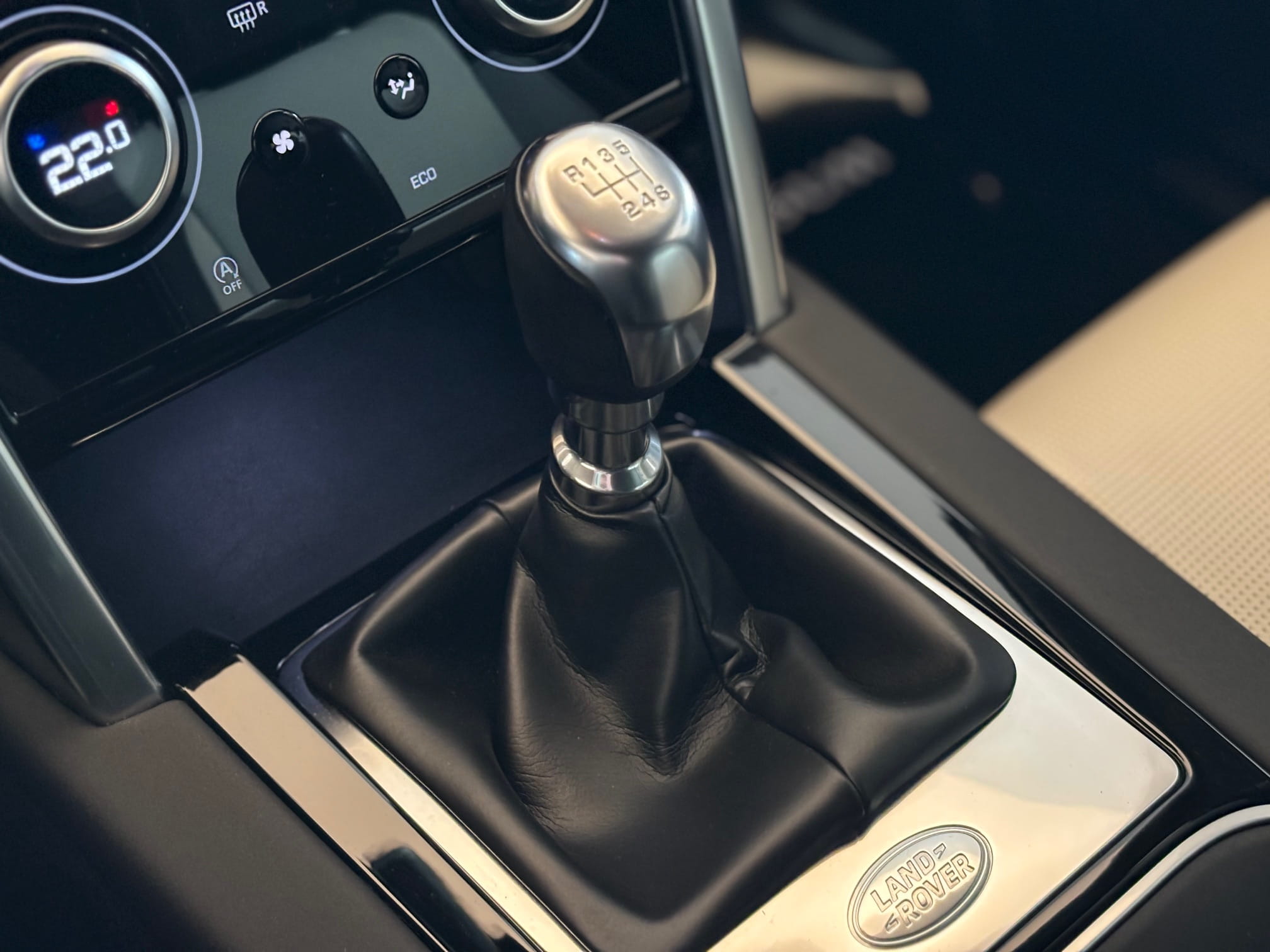 Land Rover Discovery Sport D165 R-Dynamic SE