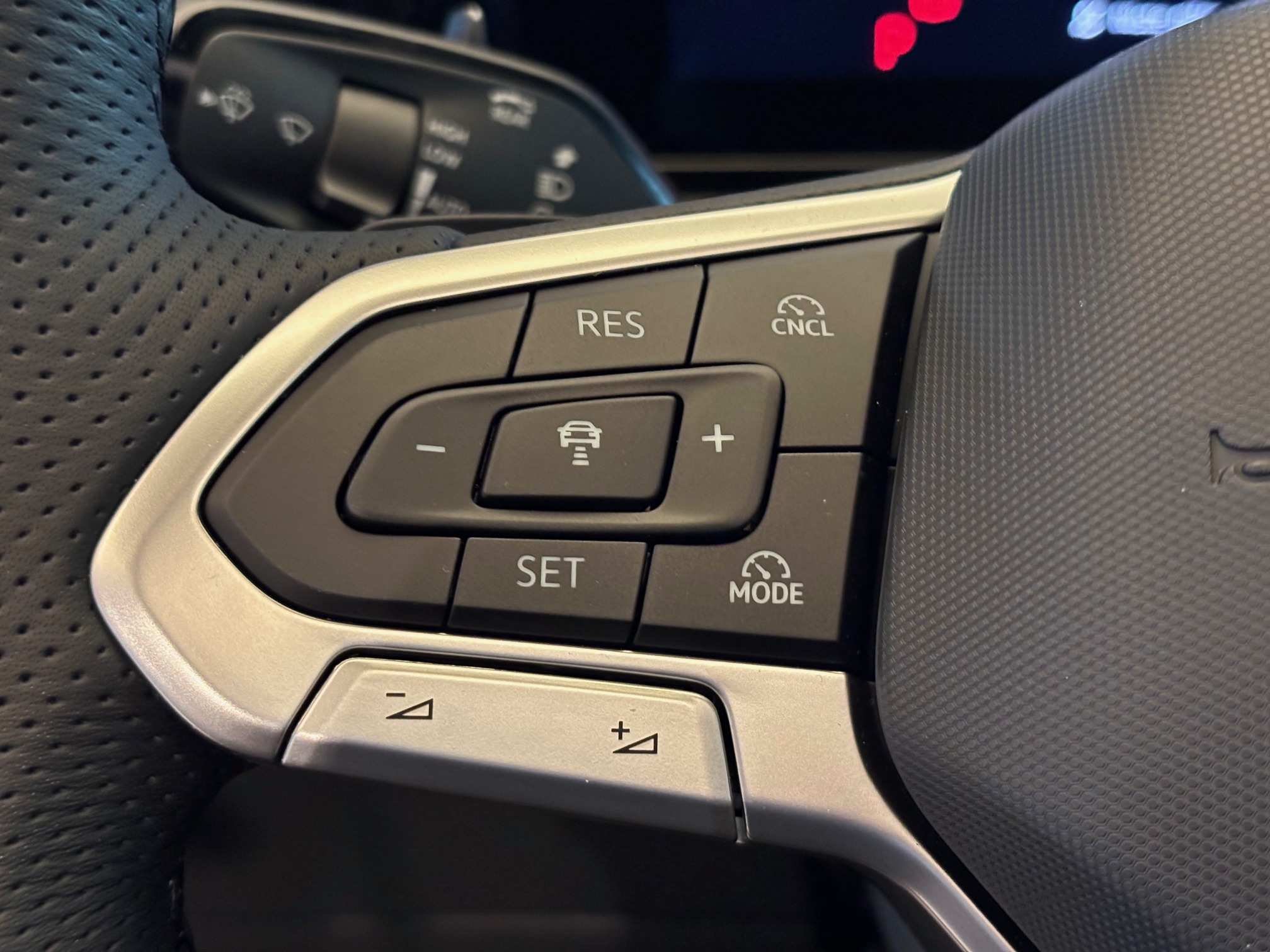 VW Tiguan 2.0 TDI DSG R-Line Plus