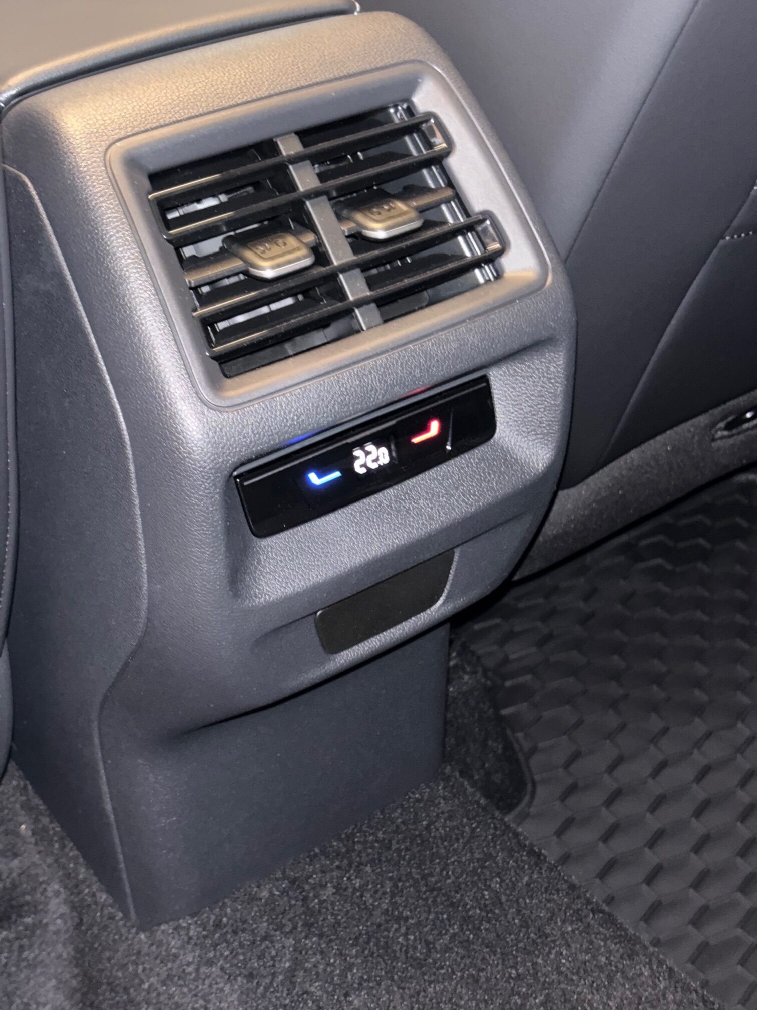 VW Tiguan 2.0 TDI DSG R-Line Plus