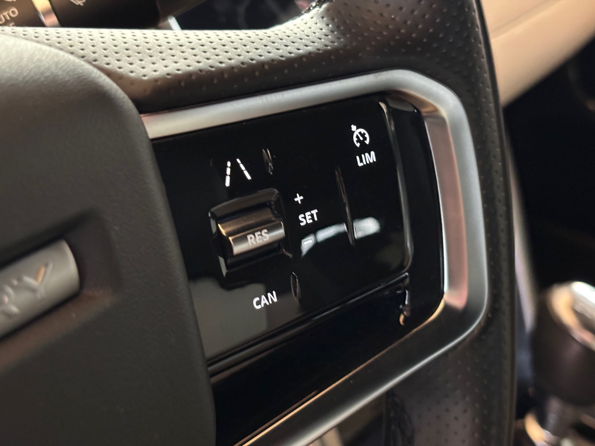 Land Rover Discovery Sport D165 R-Dynamic SE