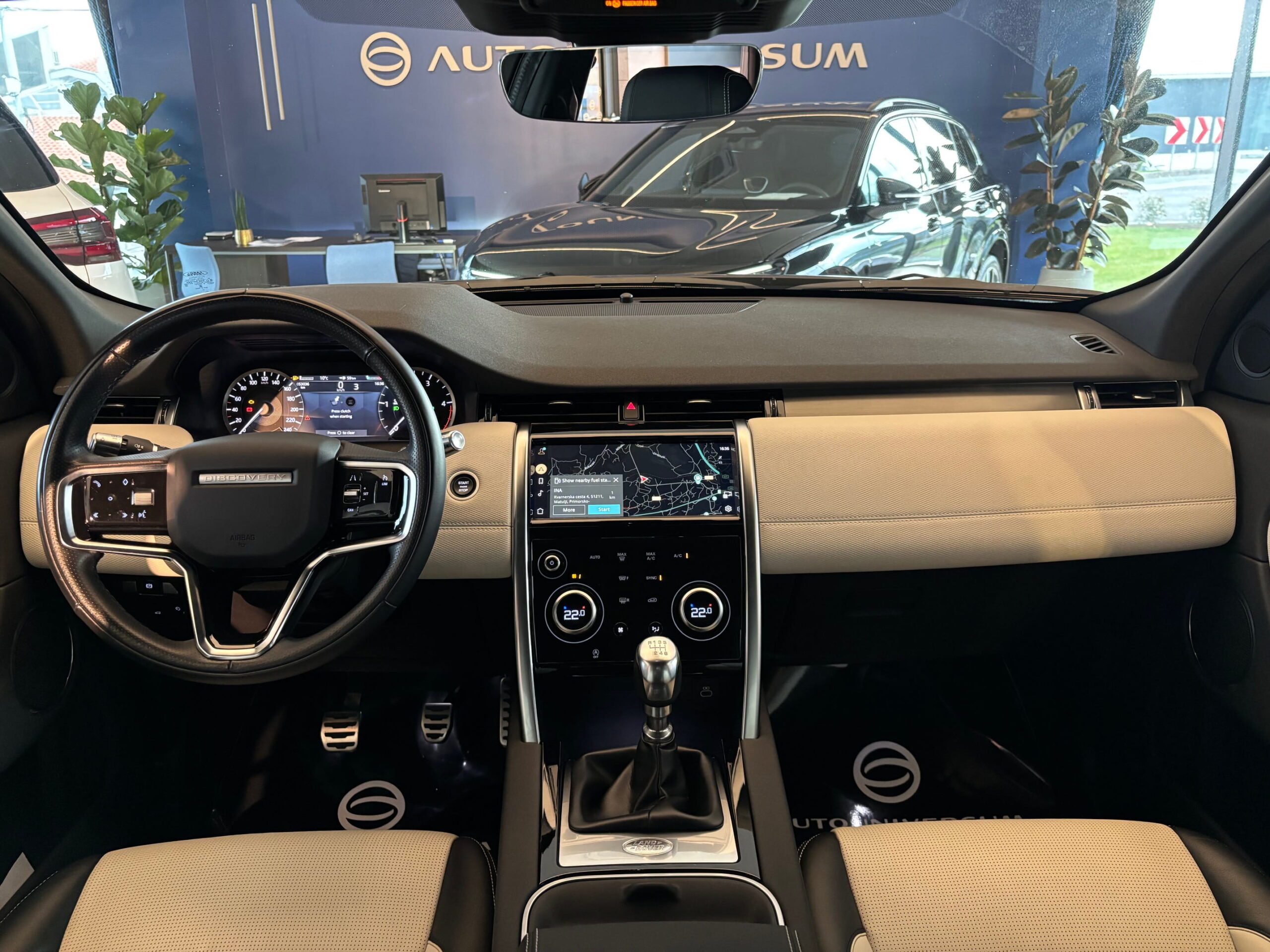 Land Rover Discovery Sport D165 R-Dynamic SE