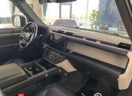 Land Rover Defender D250 X-Dynamic HSE