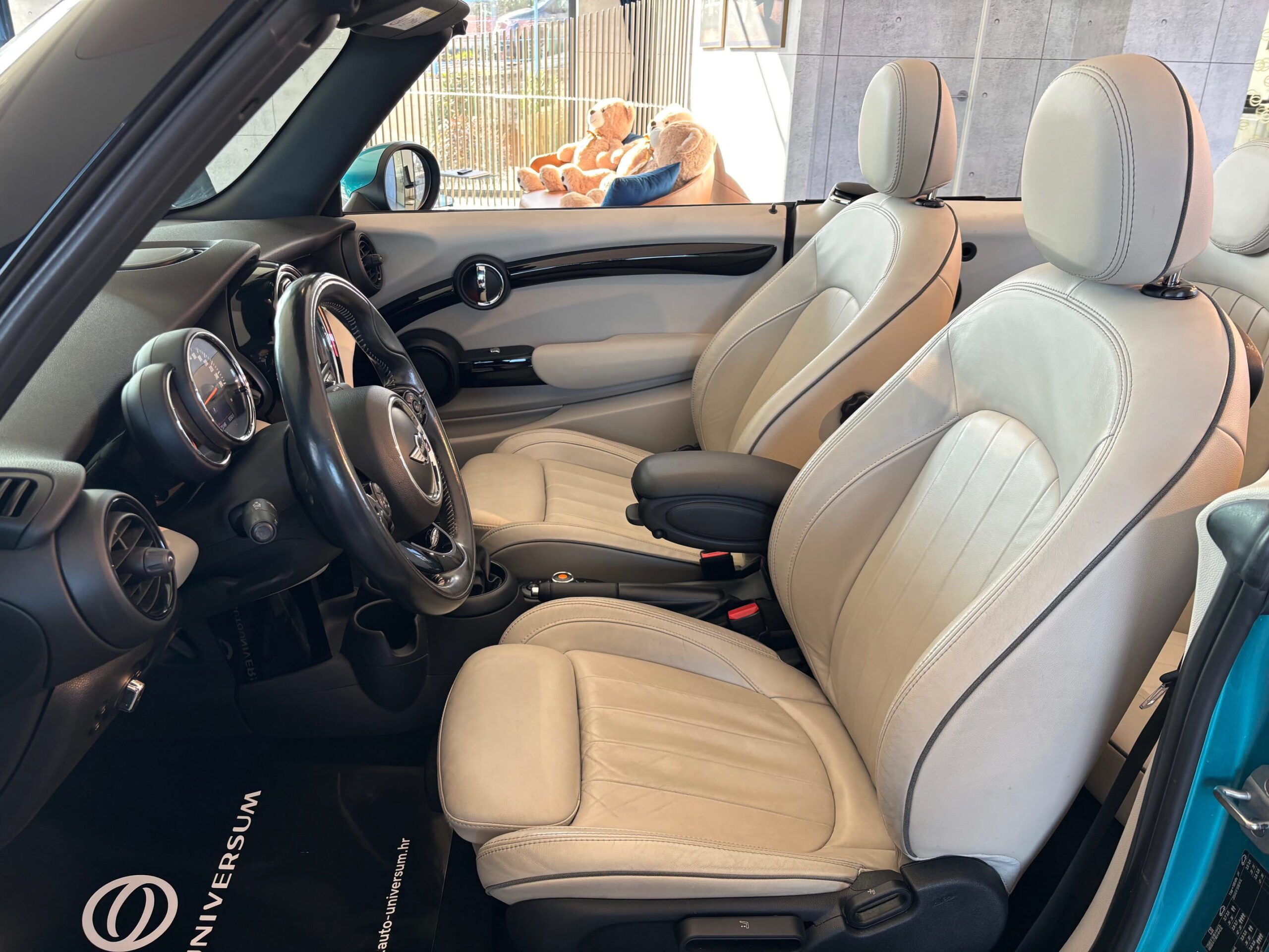 Mini Cooper Cabrio 1.5 Automatic