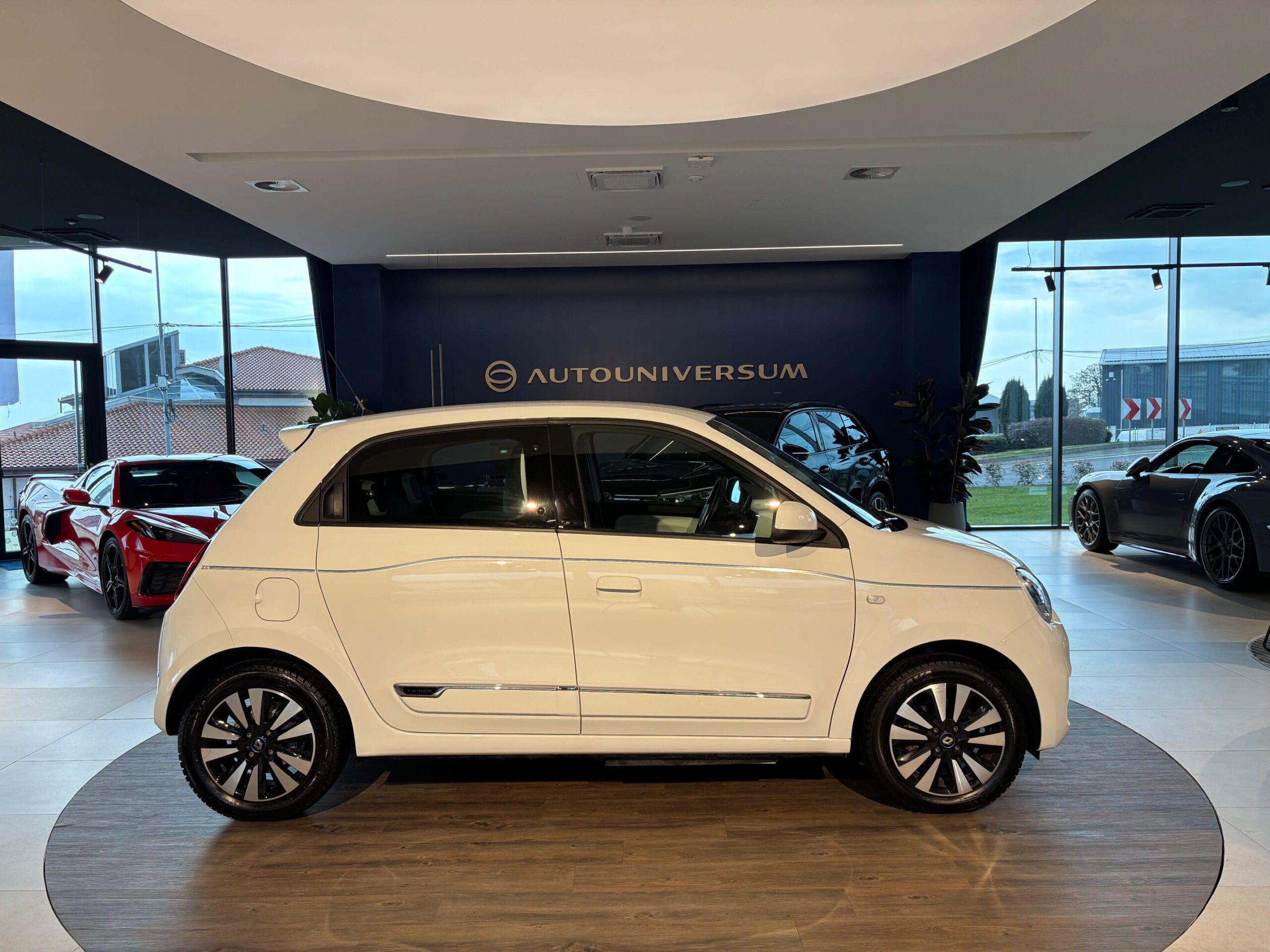 Renault Twingo Z.E. R80 Intens