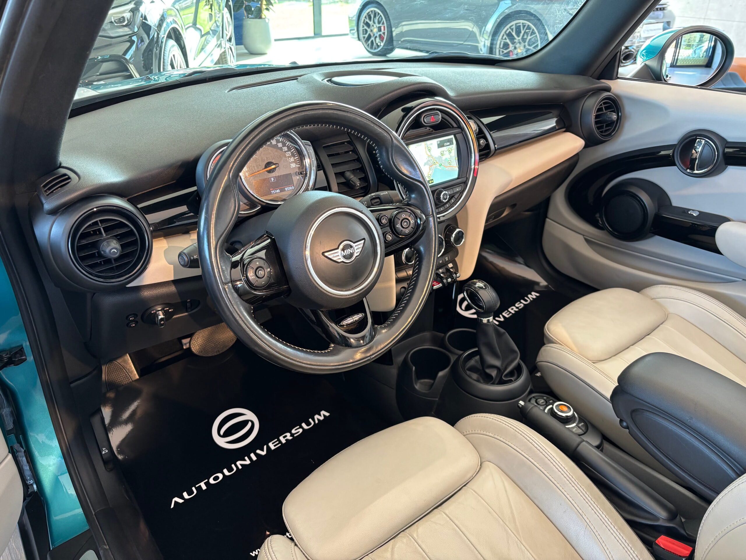 Mini Cooper Cabrio 1.5 Automatic