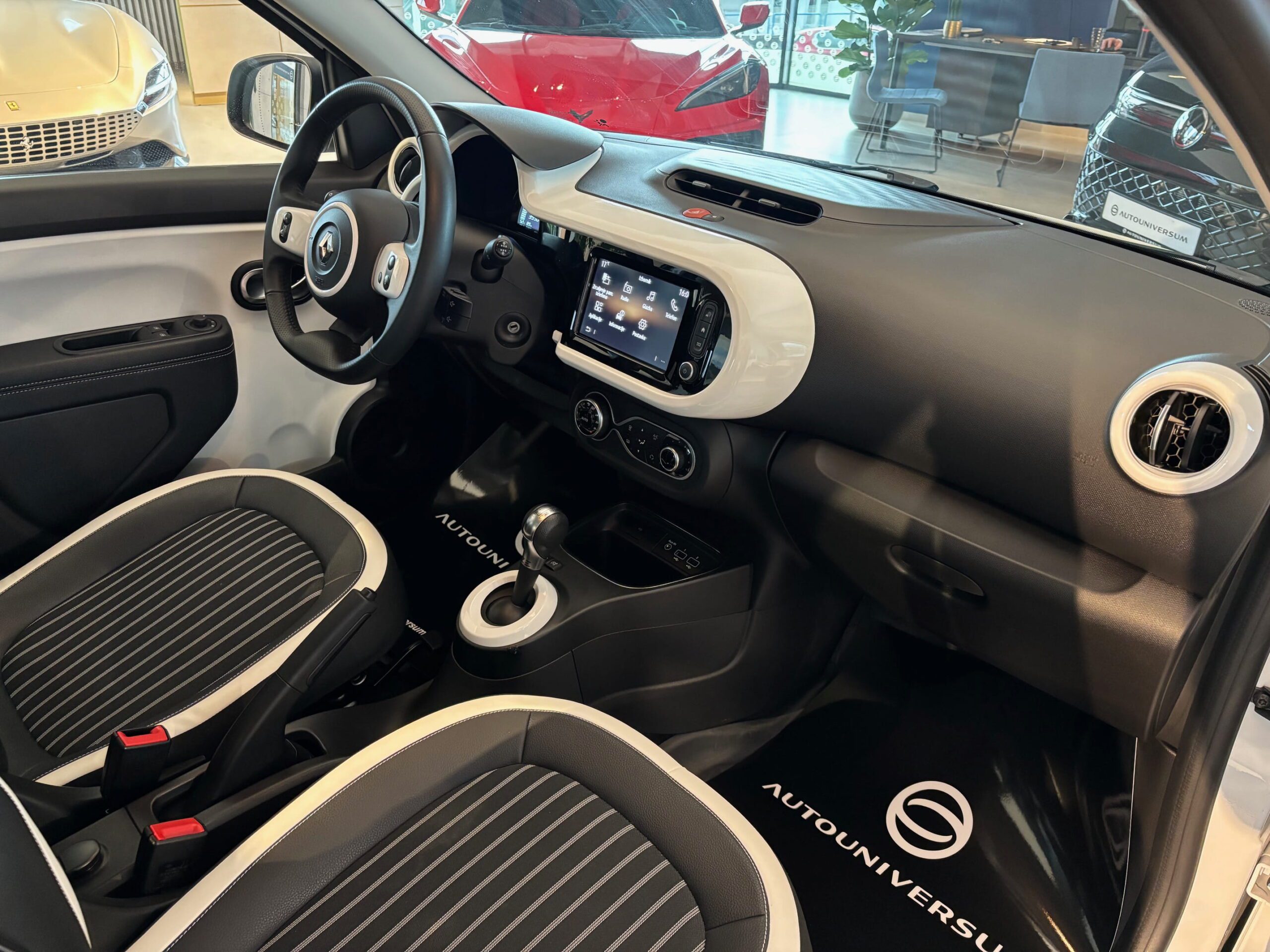 Renault Twingo Z.E. R80 Intens