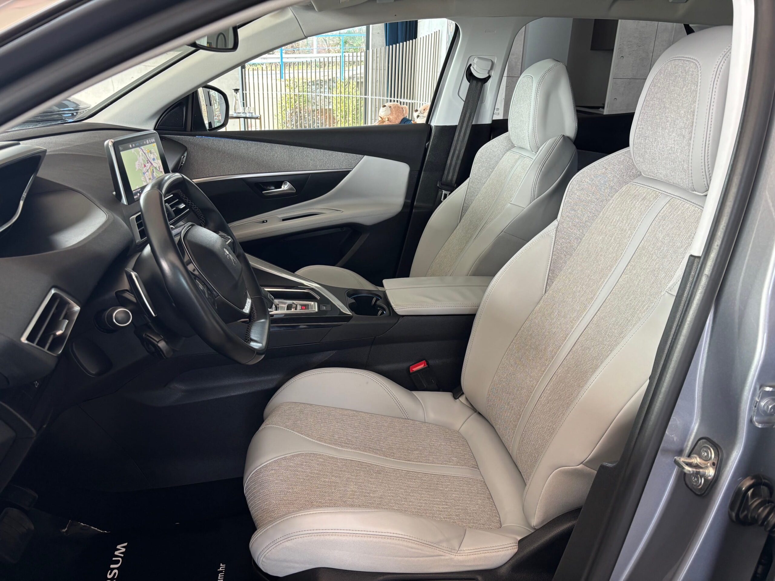 Peugeot 3008 1.6 BlueHDI Allure Automatic