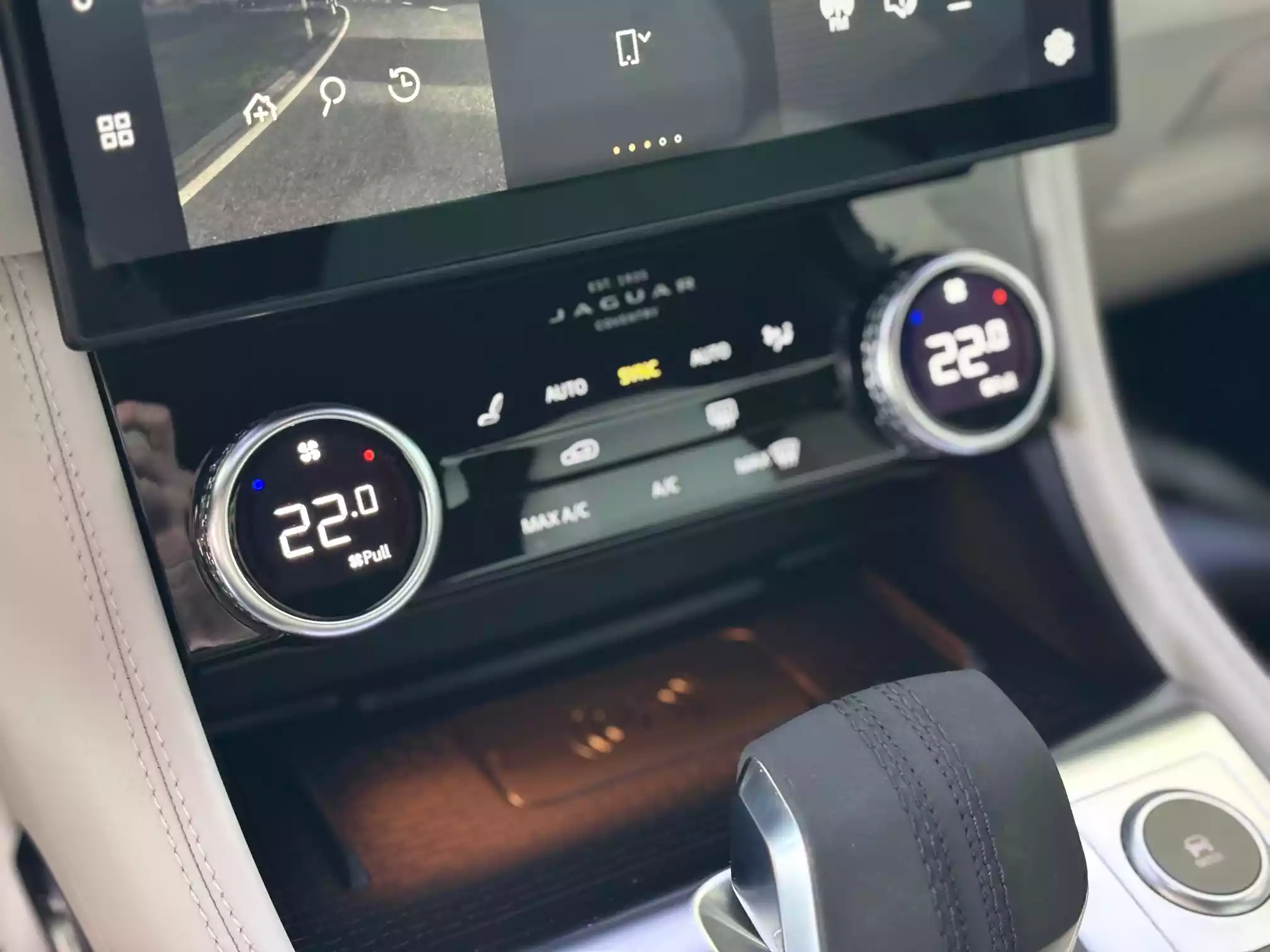 Jaguar F-Pace AWD D200 HSE R-Dynamic Automatic