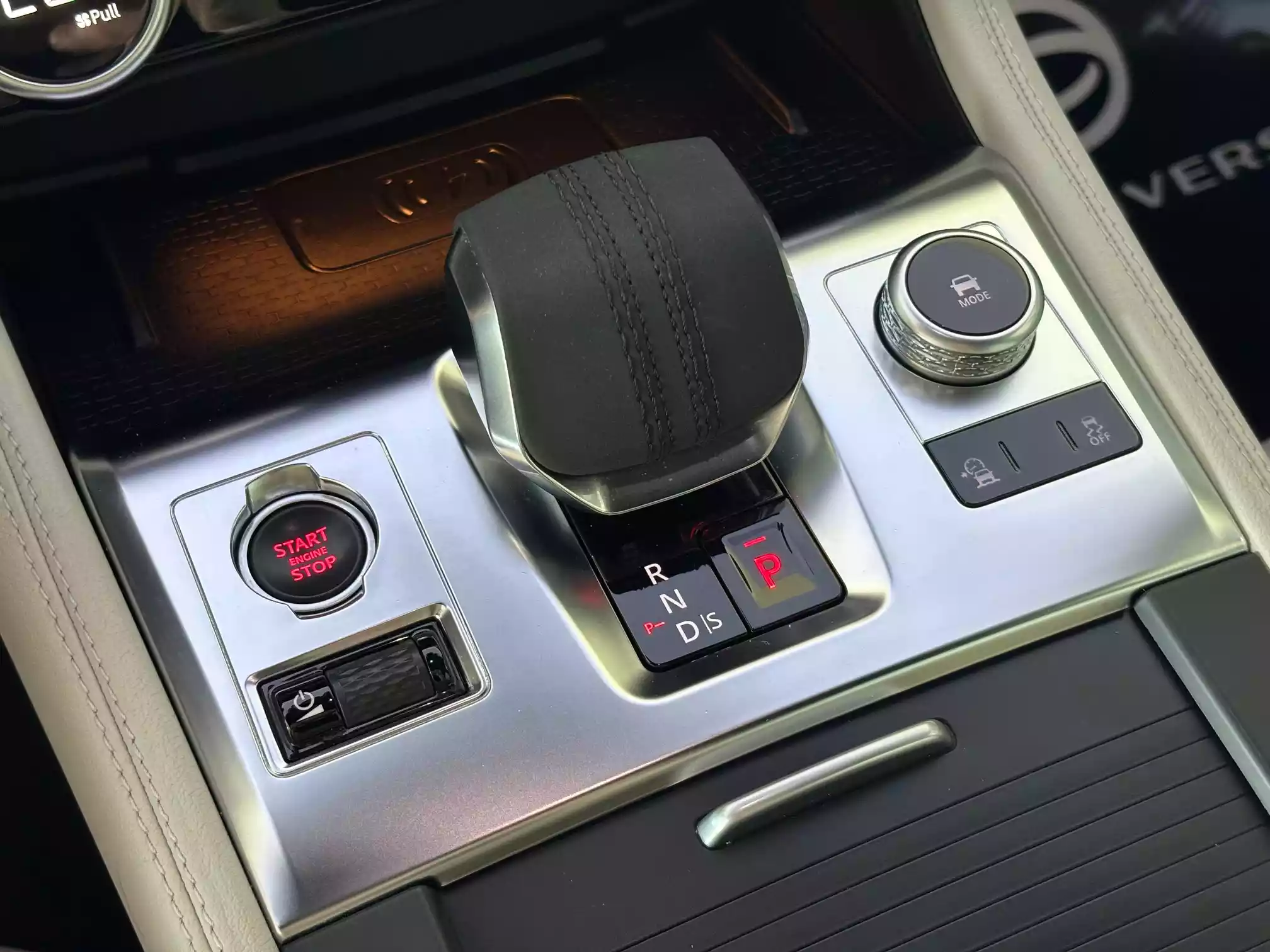 Jaguar F-Pace AWD D200 HSE R-Dynamic Automatic