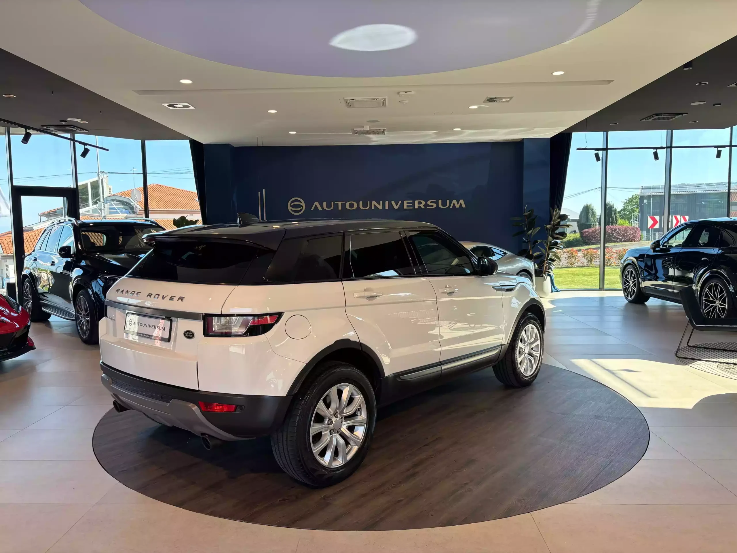 Range Rover Evoque 2.0 TD4 AWD SE Automatic