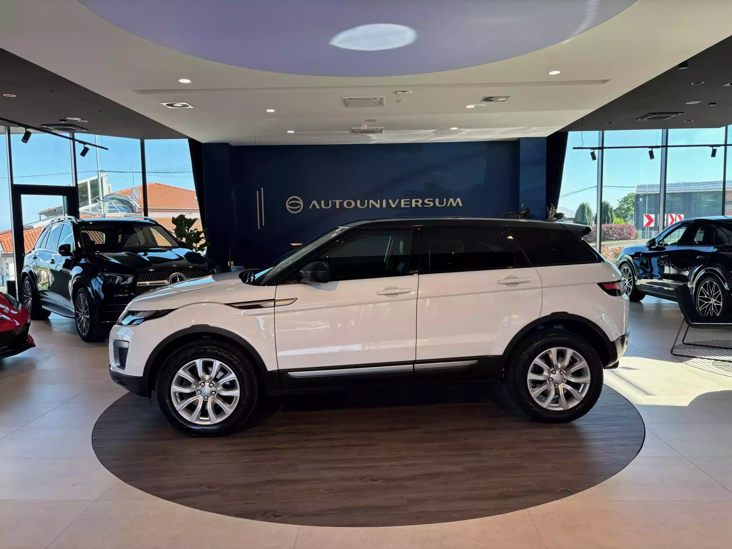 Range Rover Evoque 2.0 TD4 AWD SE Automatic