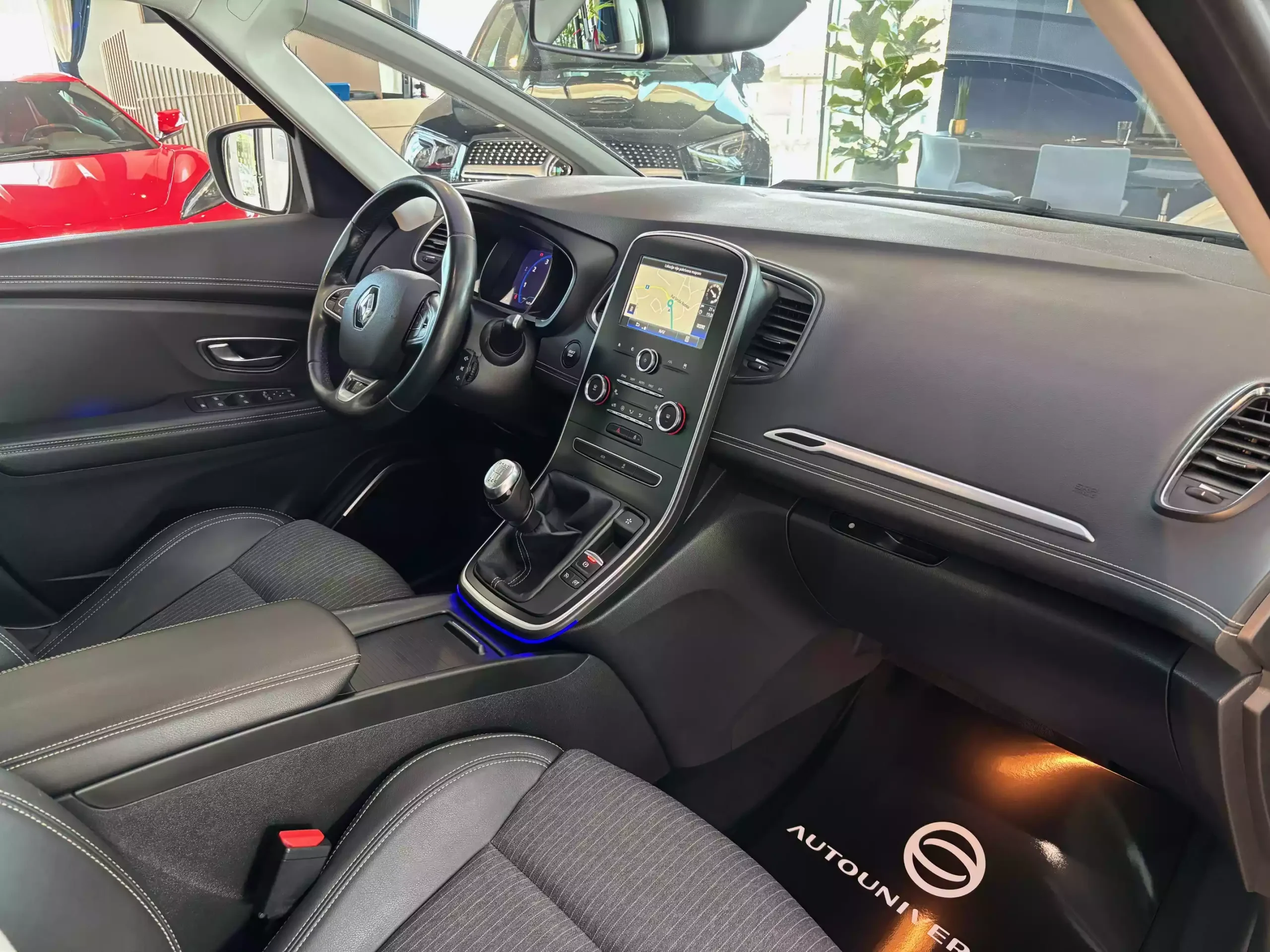 Renault Grand Scenic TCe 140