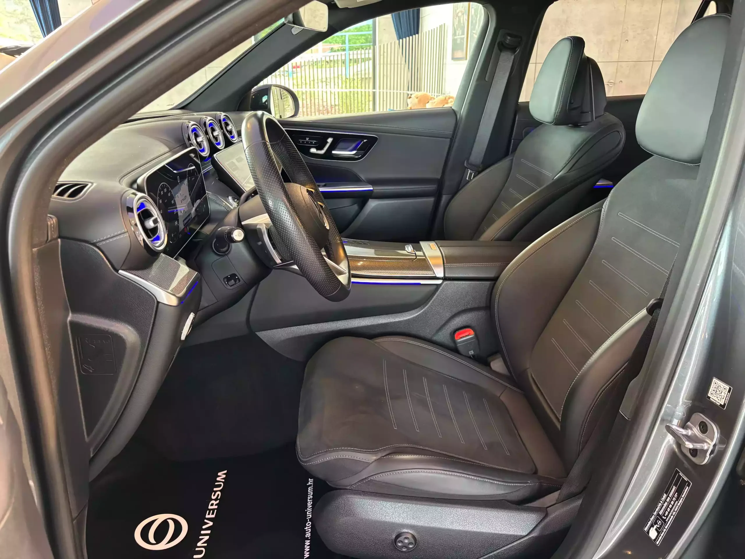 Mercedes GLC 220d 4Matic AMG – Digital Light, kamera 360°, alu 20″