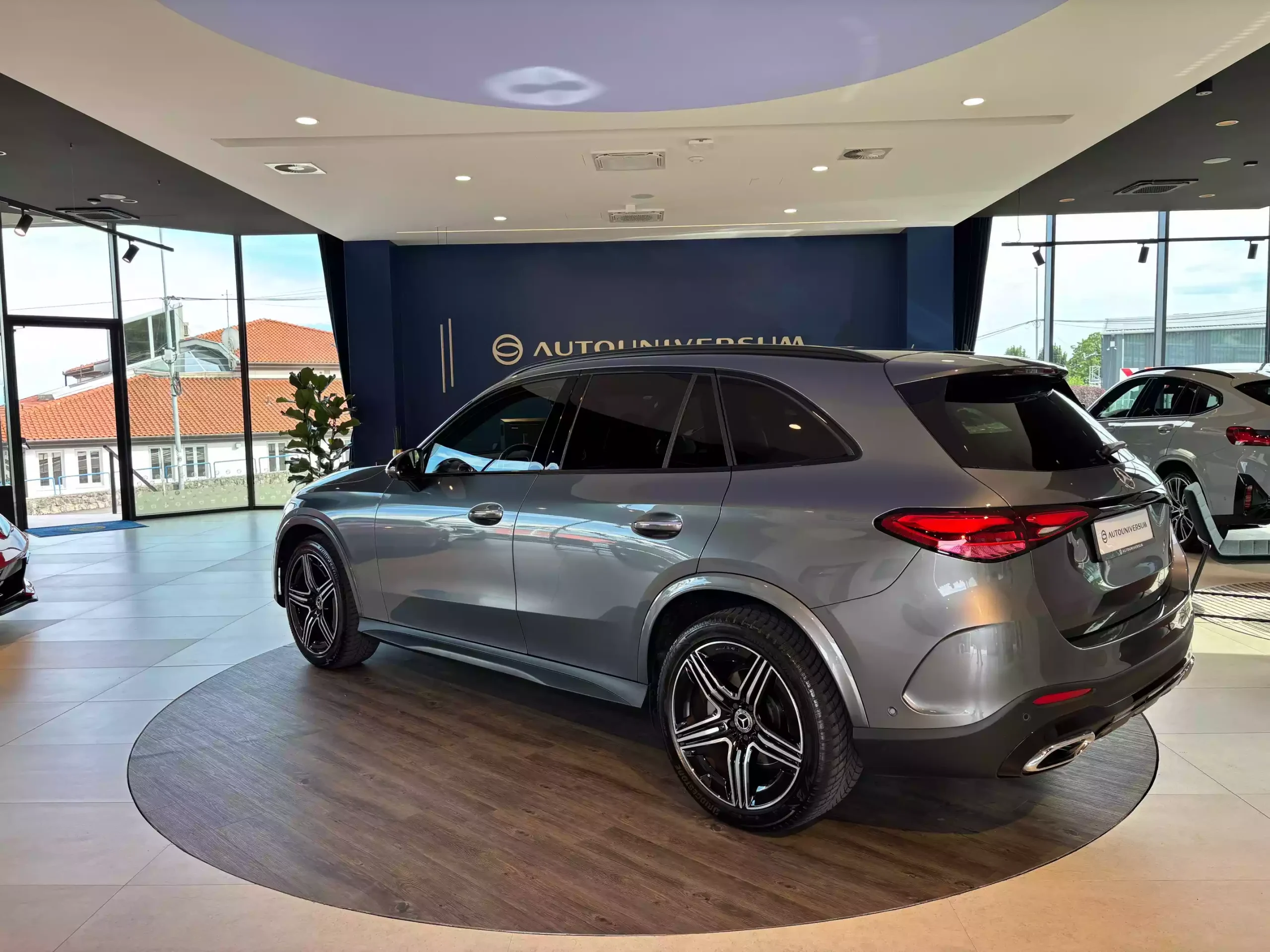 Mercedes GLC 220d 4Matic AMG – Digital Light, kamera 360°, alu 20″