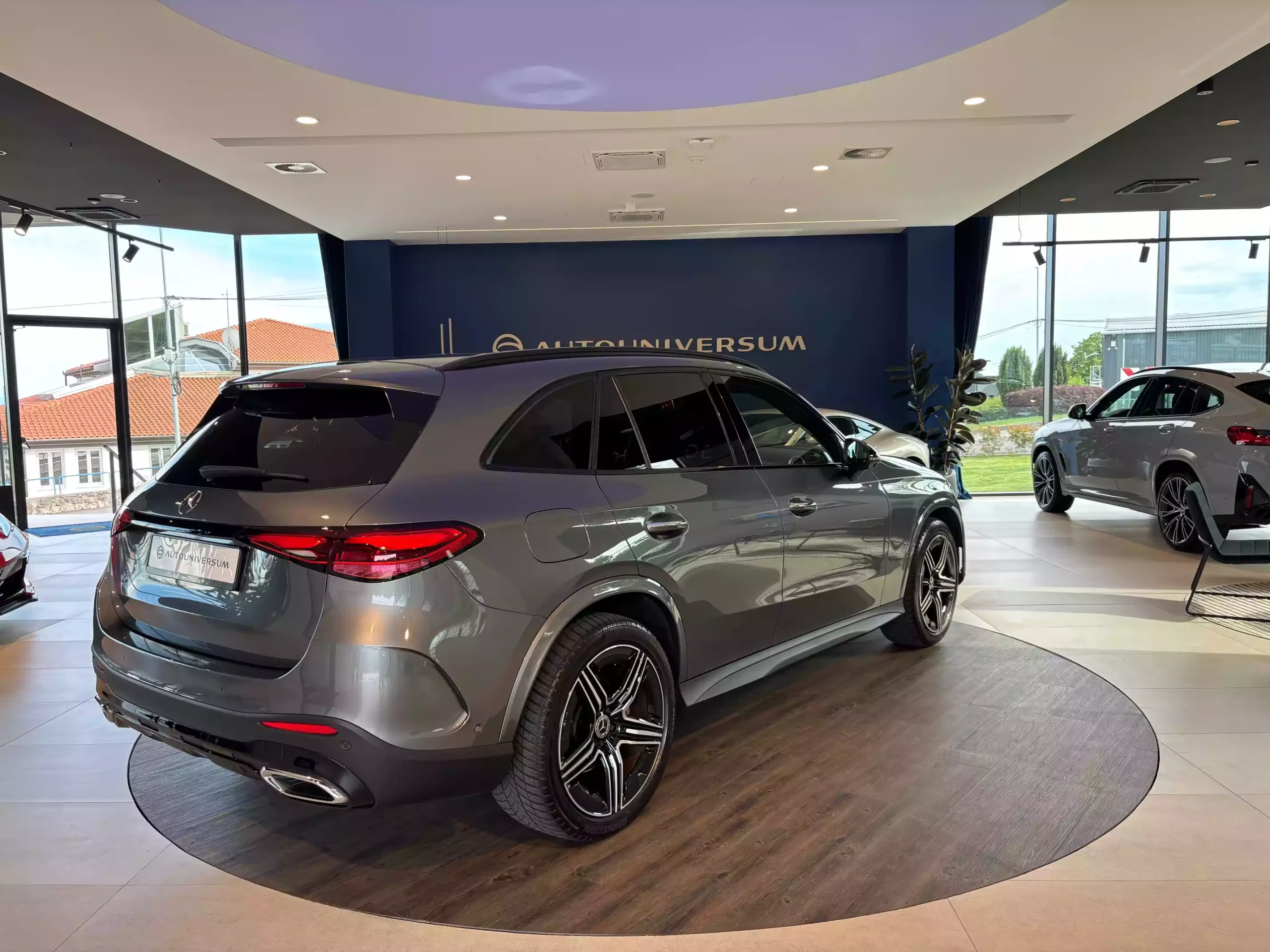 Mercedes GLC 220d 4Matic AMG – Digital Light, kamera 360°, alu 20″