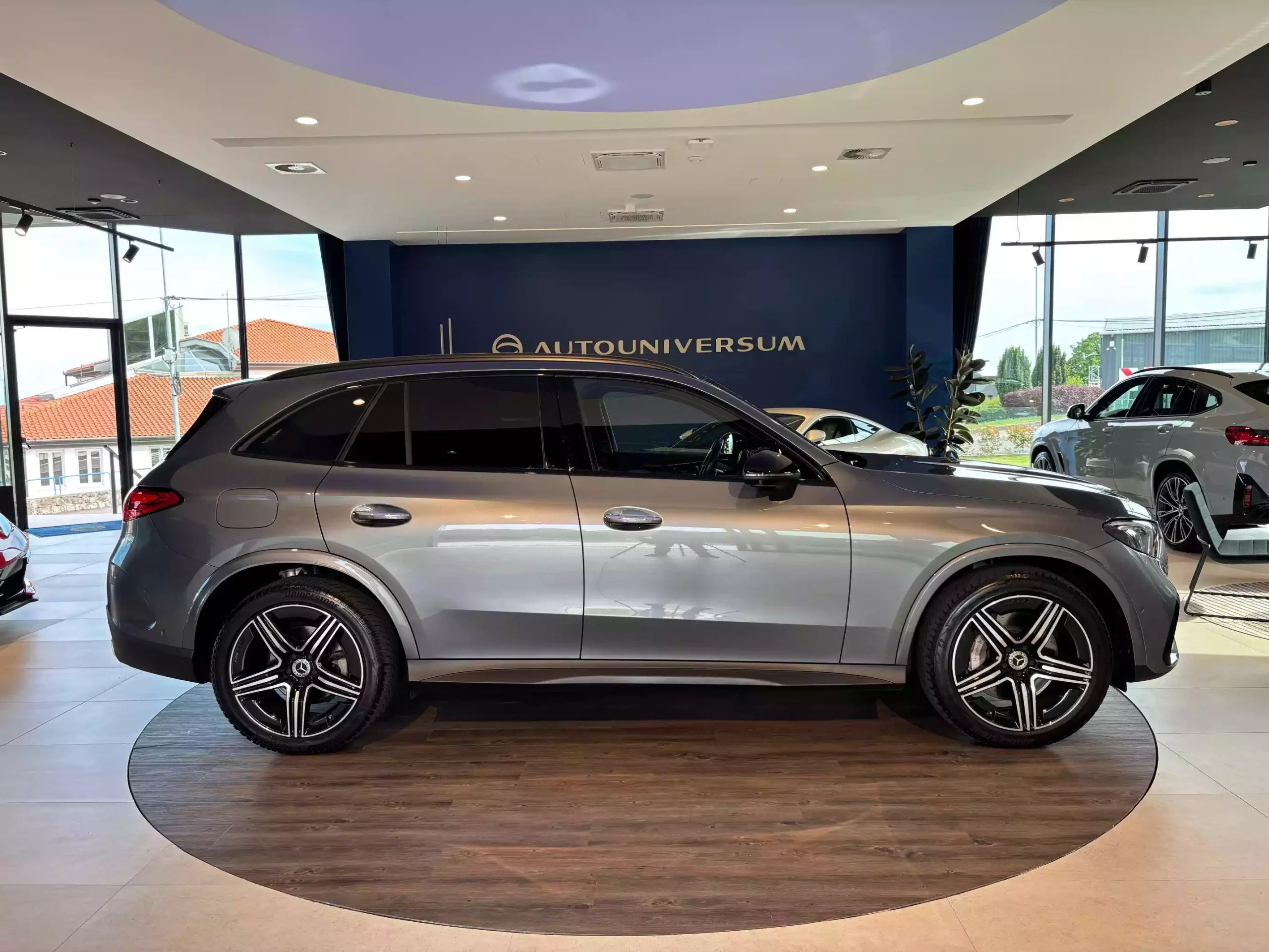 Mercedes GLC 220d 4Matic AMG – Digital Light, kamera 360°, alu 20″
