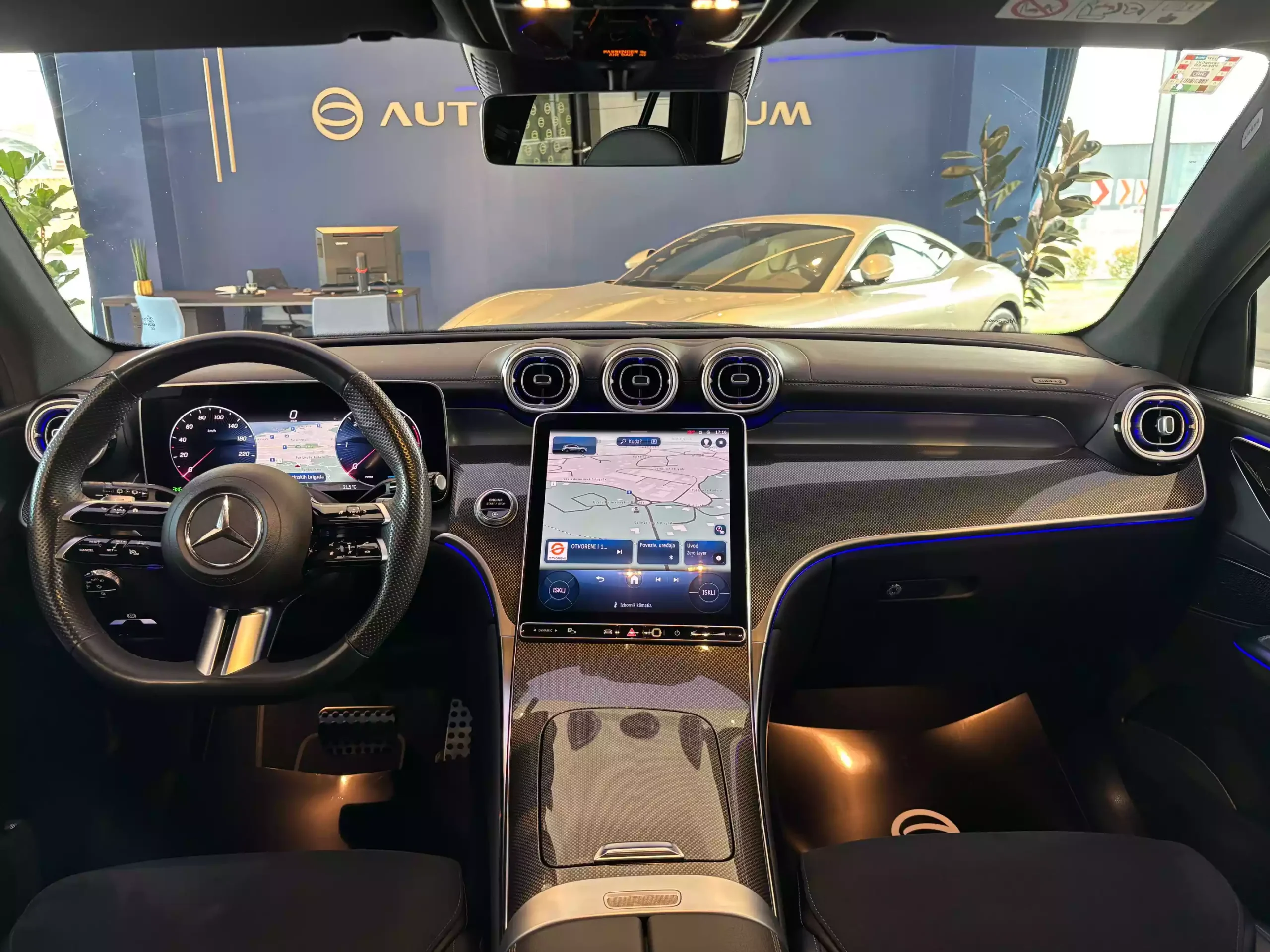 Mercedes GLC 220d 4Matic AMG – Digital Light, kamera 360°, alu 20″