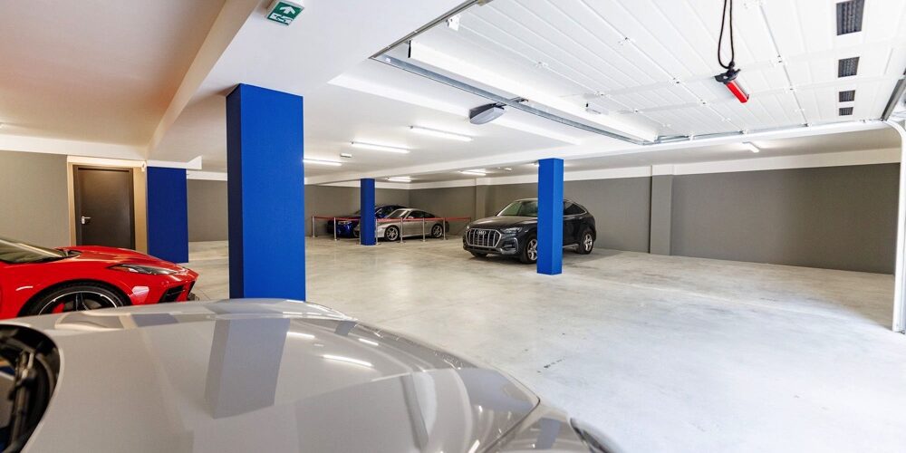 Auto Universum Car Storage