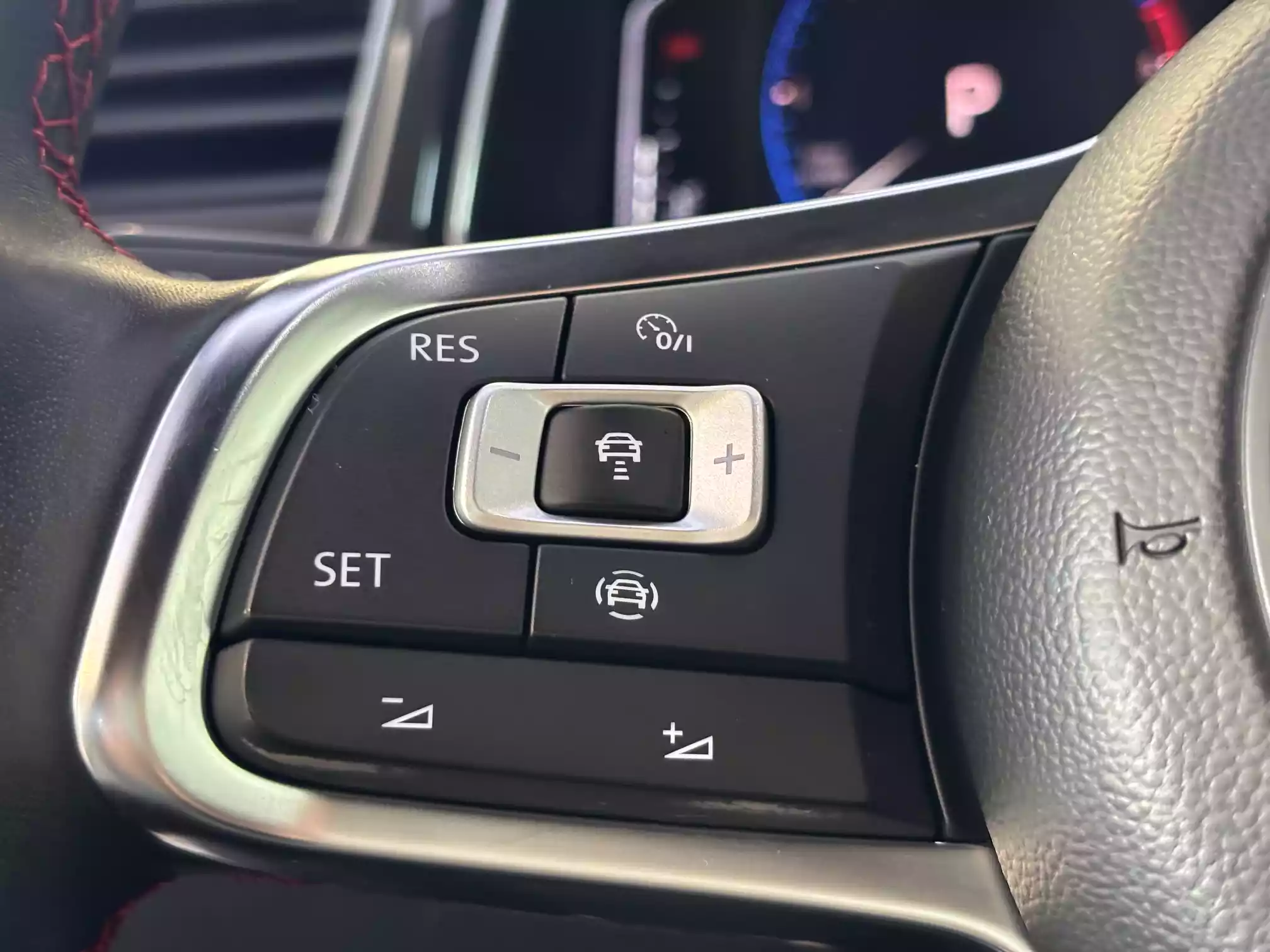 VW T-Roc 2.0 TDI DSG R-Line