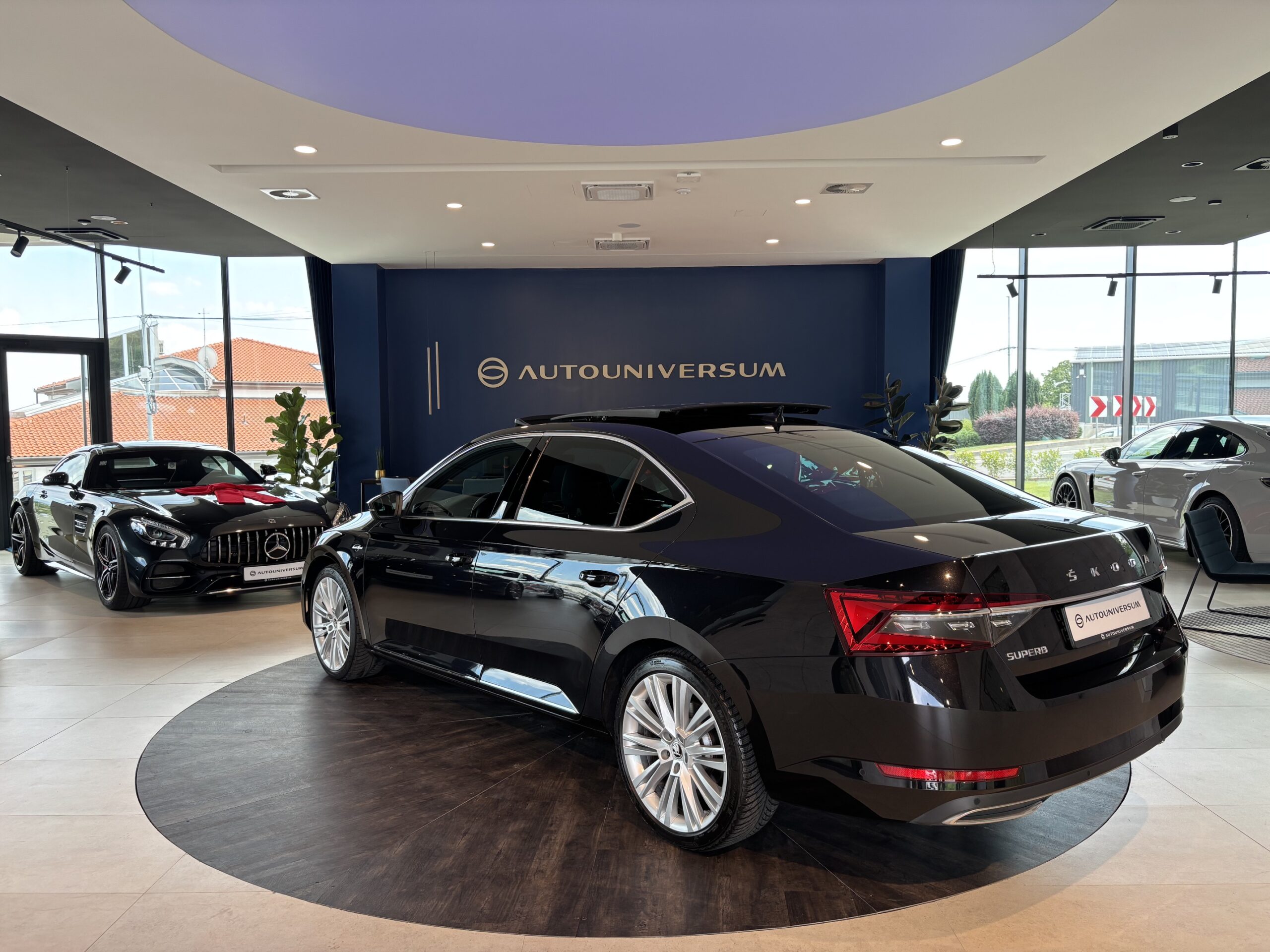 Škoda Superb 2.0 TDI DSG Laurin&Klement