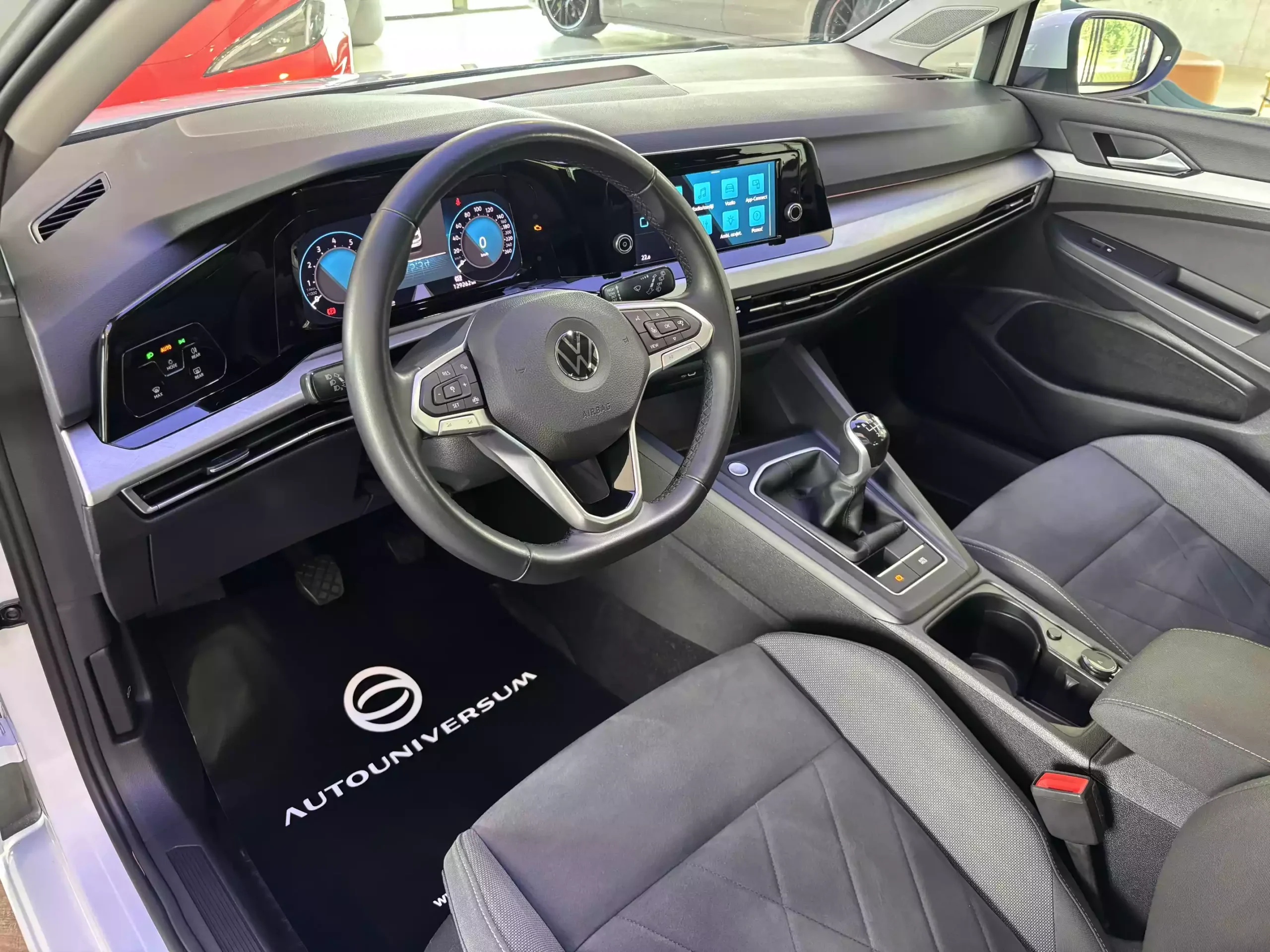 VW Golf 8 1.5 TSI