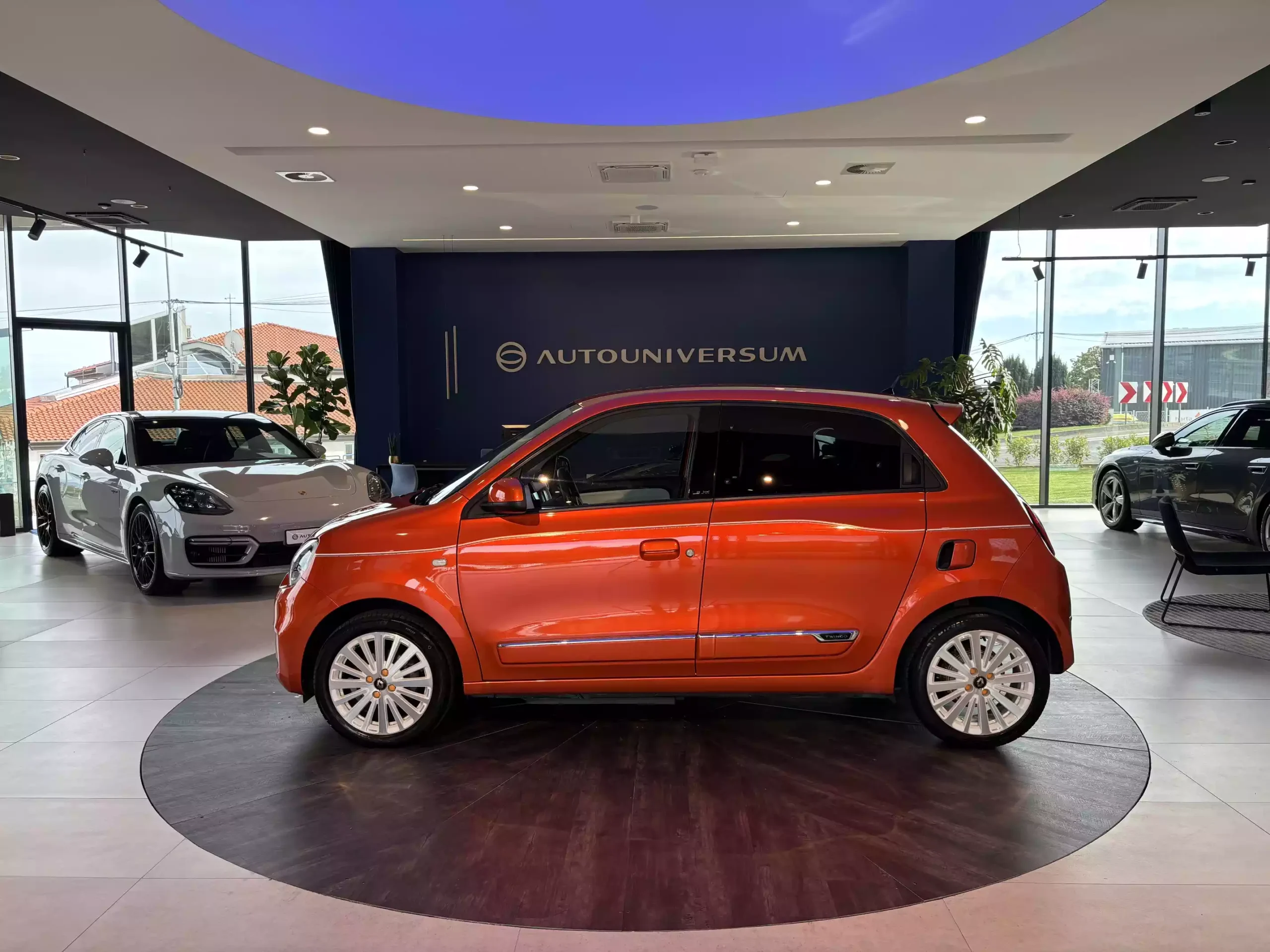 Renault Twingo Z.E. R80 Intens