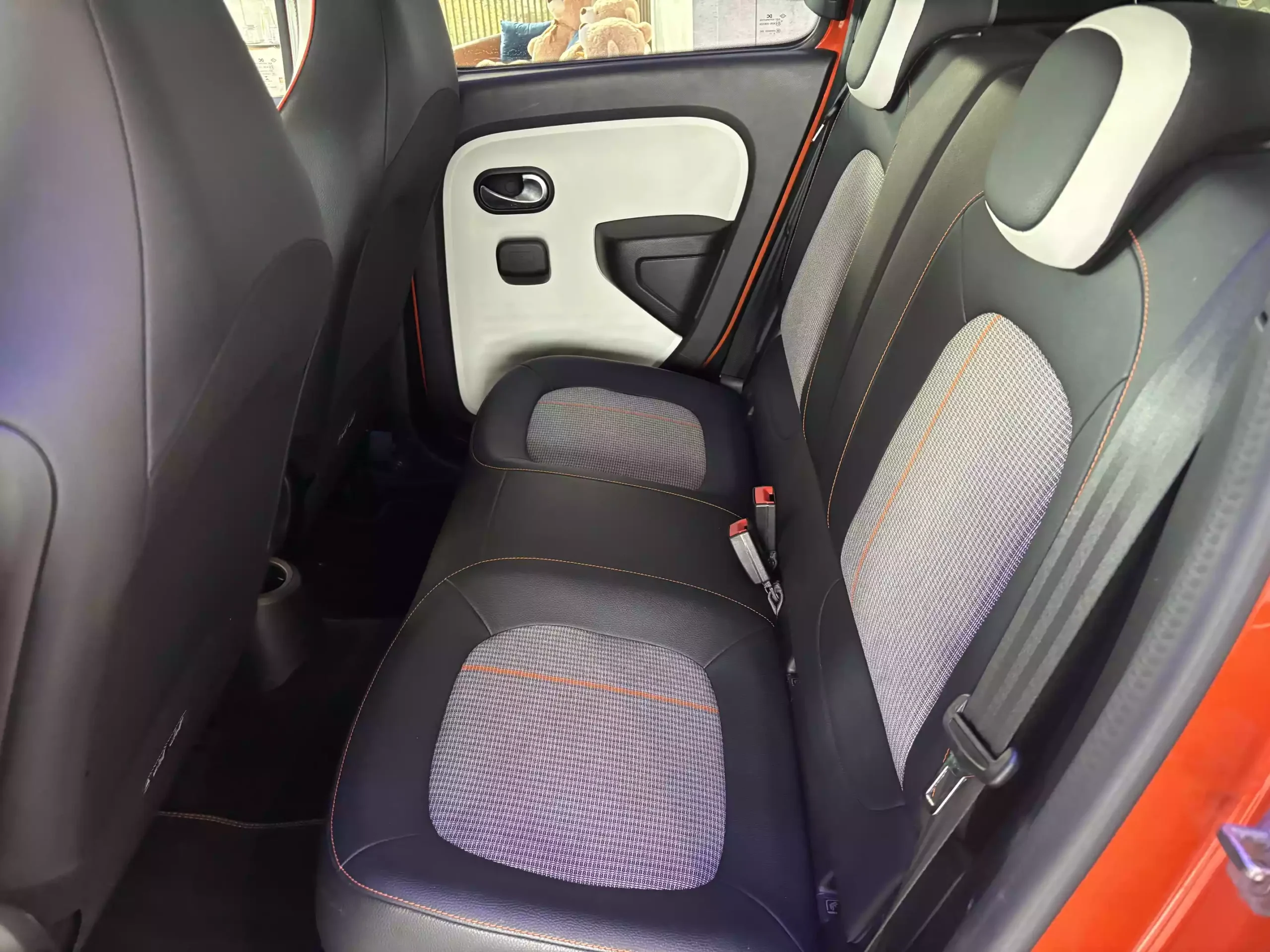 Renault Twingo Z.E. R80 Intens