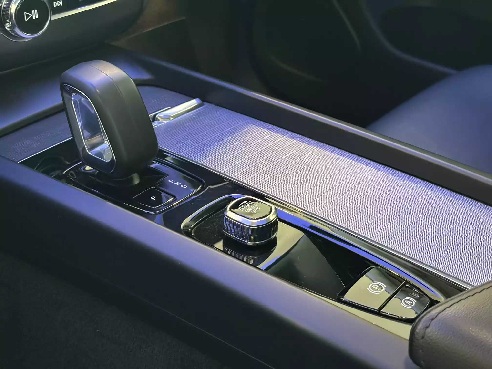 Volvo XC60 B4 D R-Design Automatic