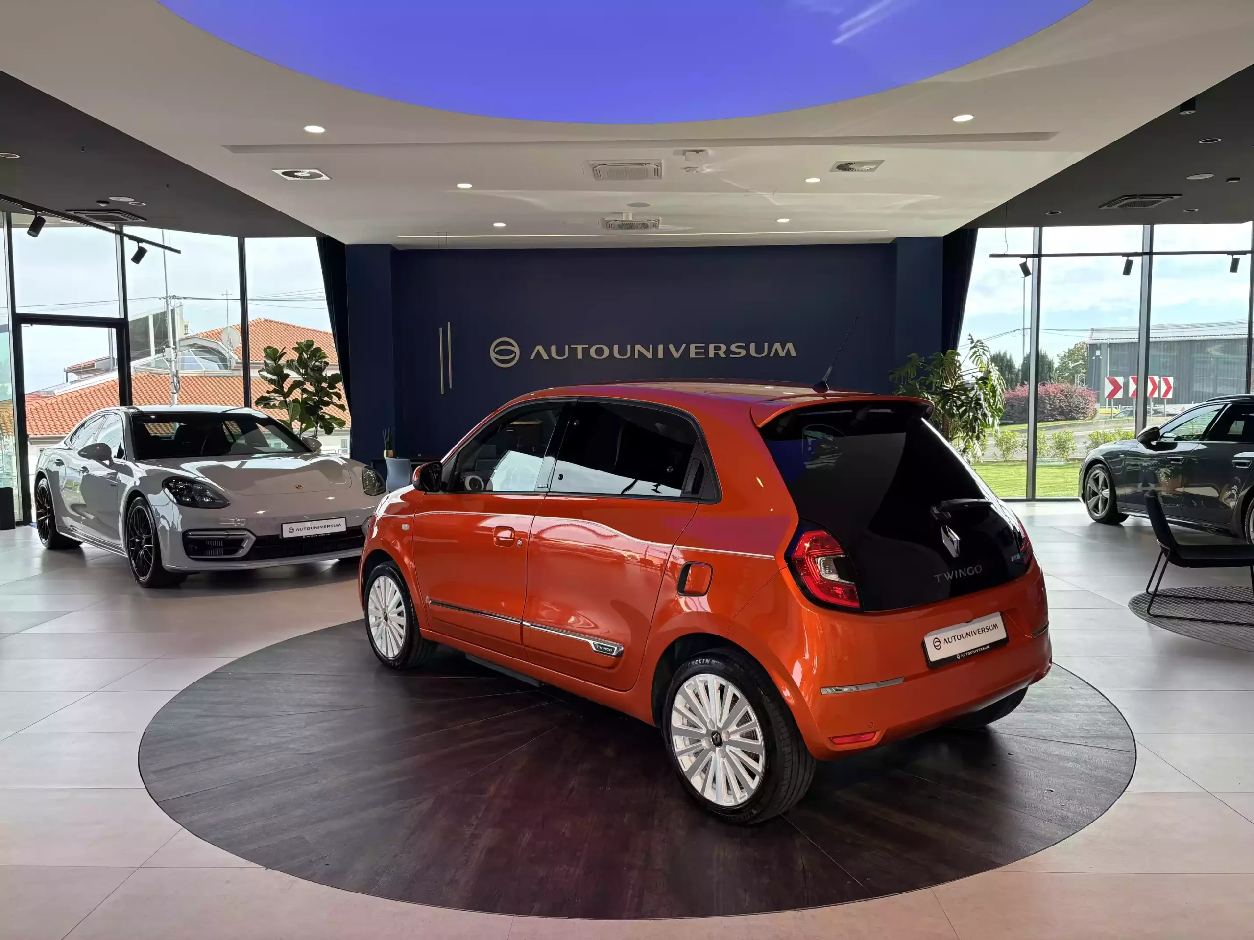Renault Twingo Z.E. R80 Intens